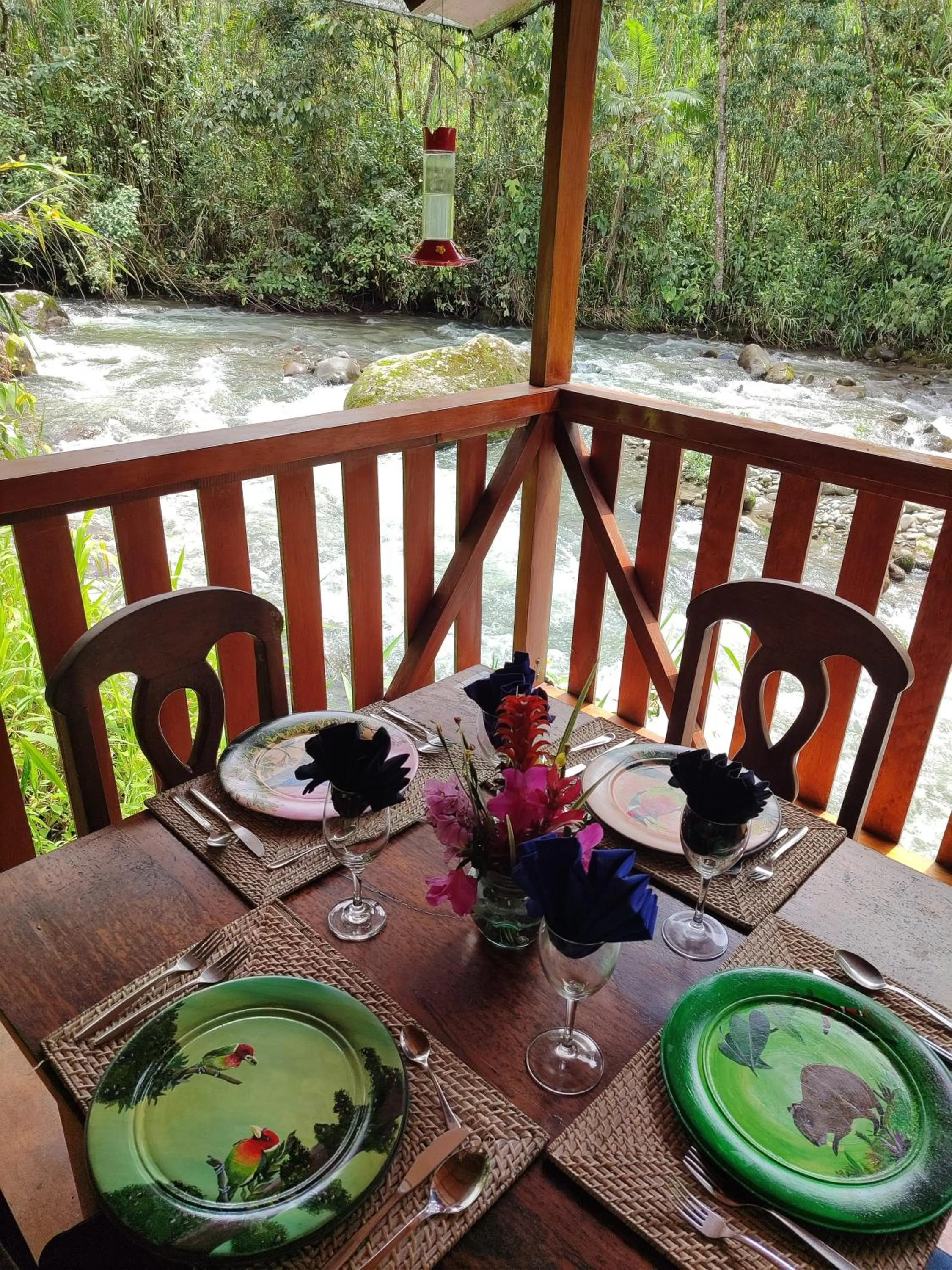 Restaurant/places to eat in Mindo Garden Lodge and Wildlife Reserve