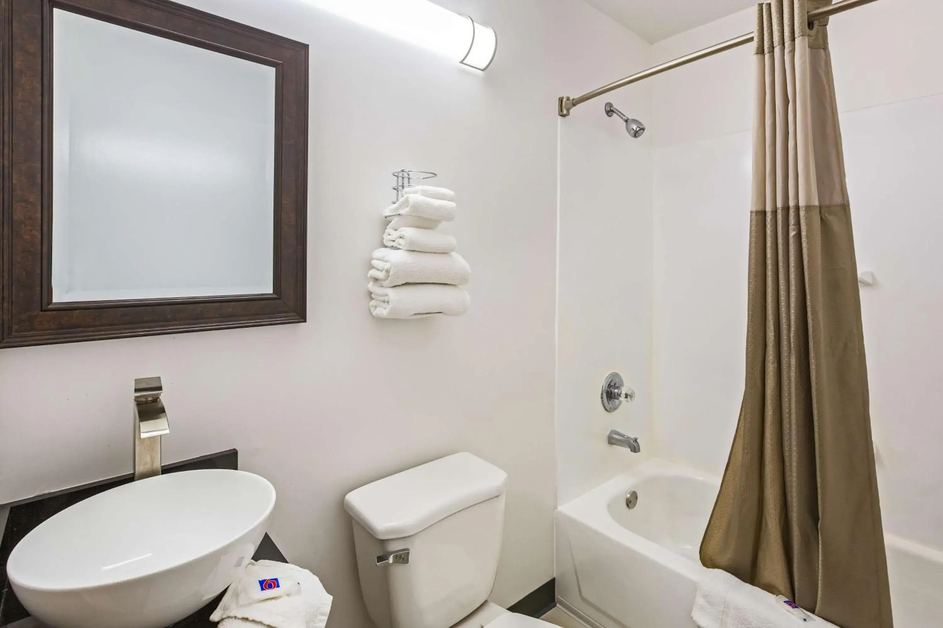 Bathroom in Motel 6-Smyrna, GA - Atlanta Bathroom in Motel 6-Smyrna, GA - Atlanta