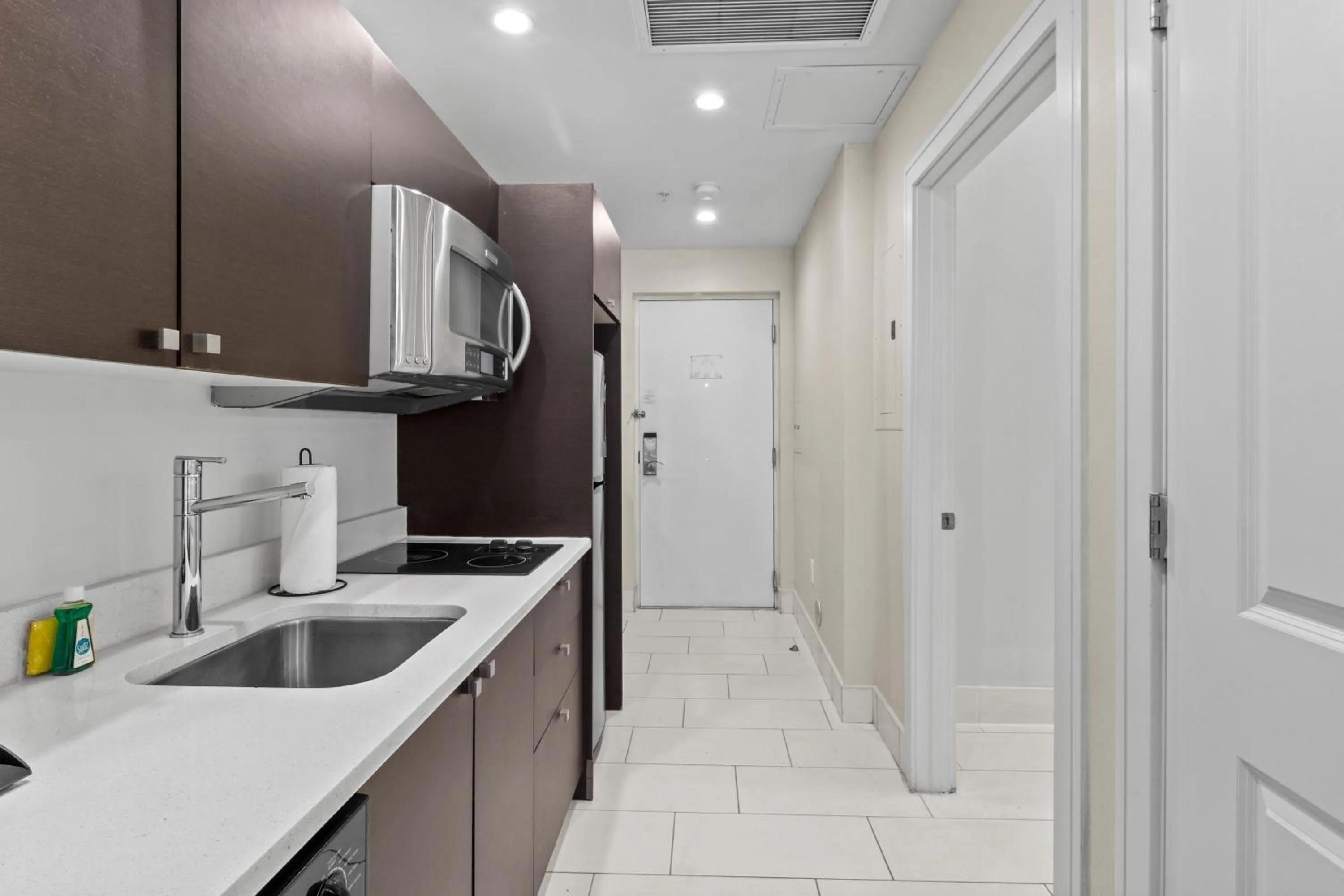 Kitchen or kitchenette in Provident Doral At The Blue