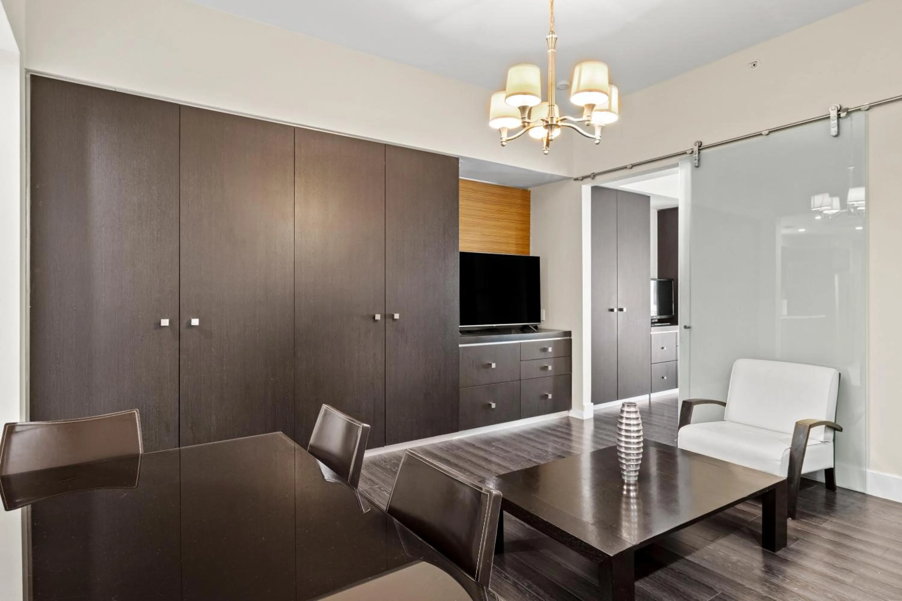 Seating area in Provident Doral At The Blue