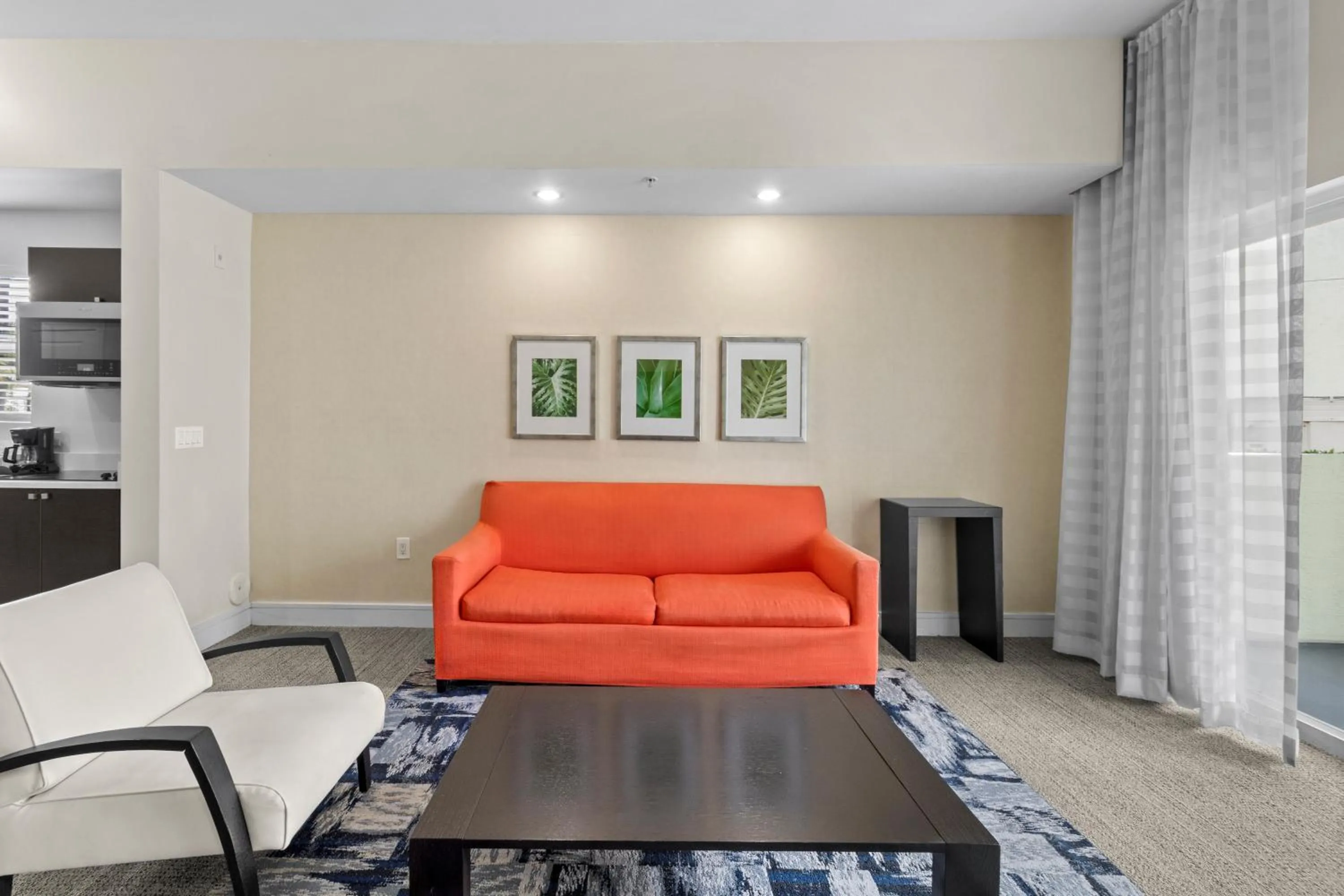 Seating area in Provident Doral At The Blue