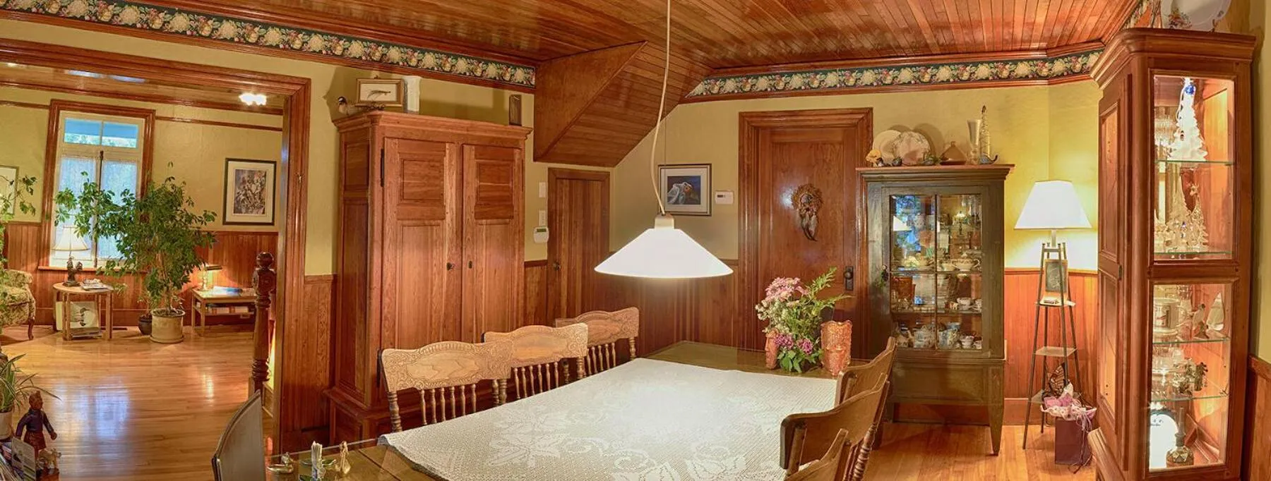 Dining area in Auberge À La Chouenne