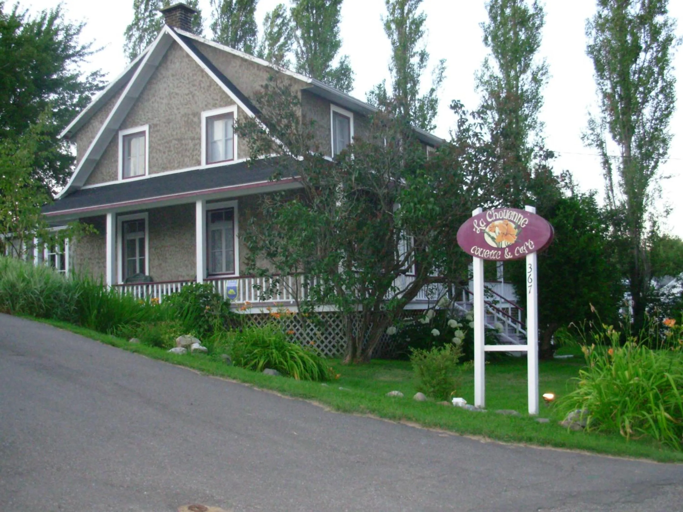 Property building in Auberge À La Chouenne