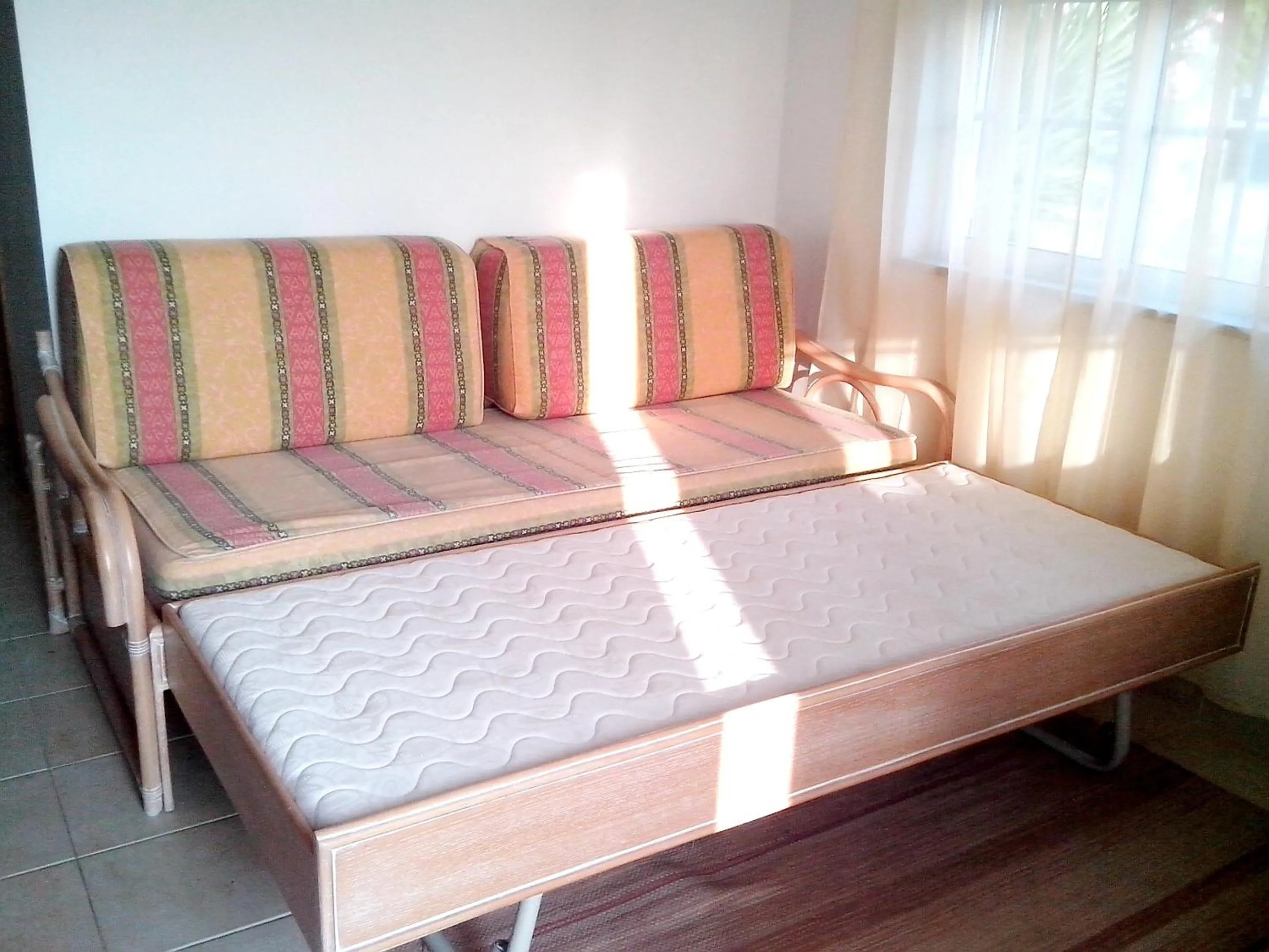 Living room, Bed in Charming Apartment in Albufeira, 60 m², Mountain View
