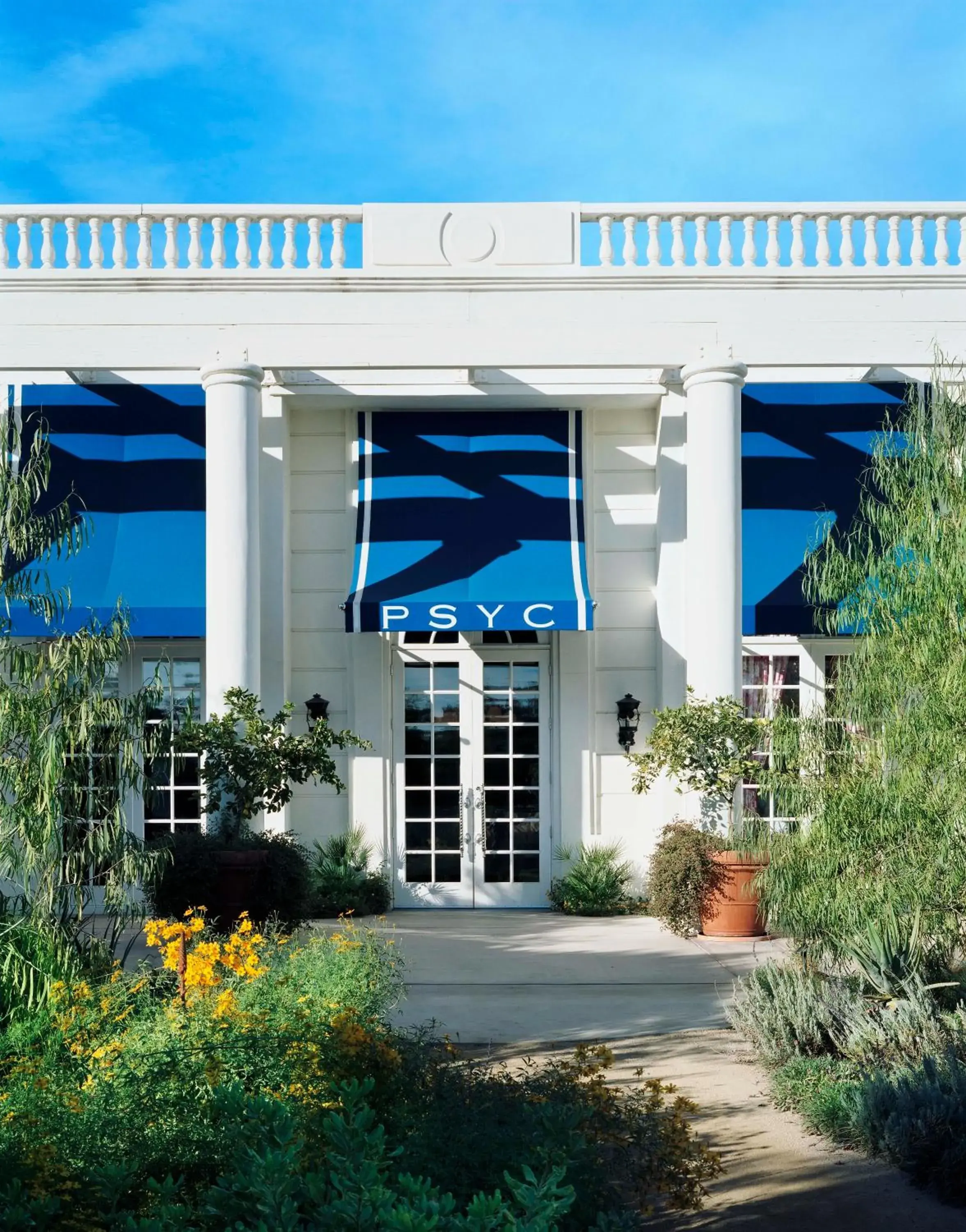 Facade/entrance in Parker Palm Springs Facade/entrance in Parker Palm Springs