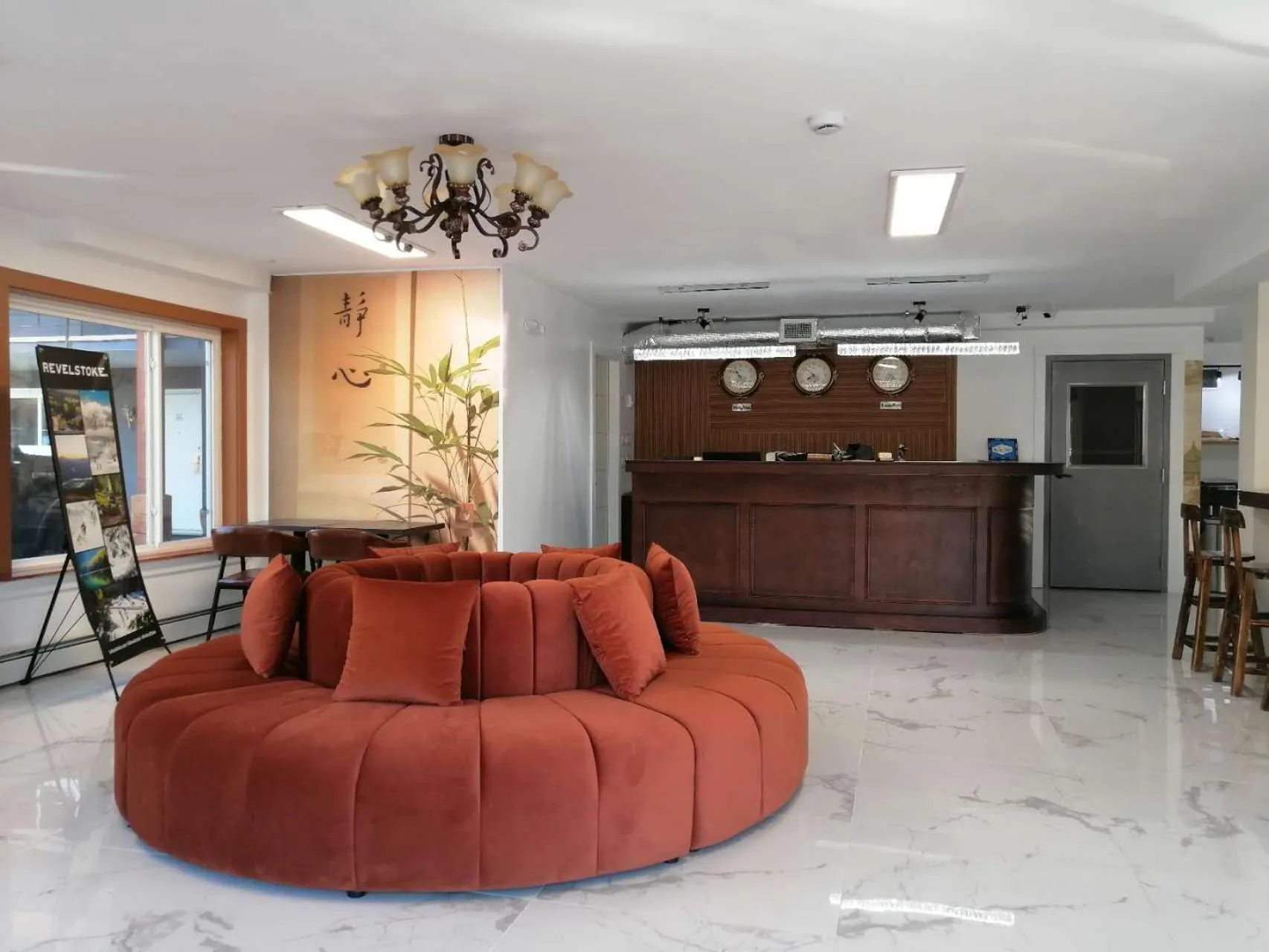 Lobby or reception in Alpine Inn & Suites