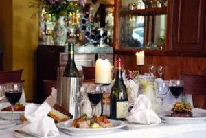 Food and drinks in Foyles Hotel