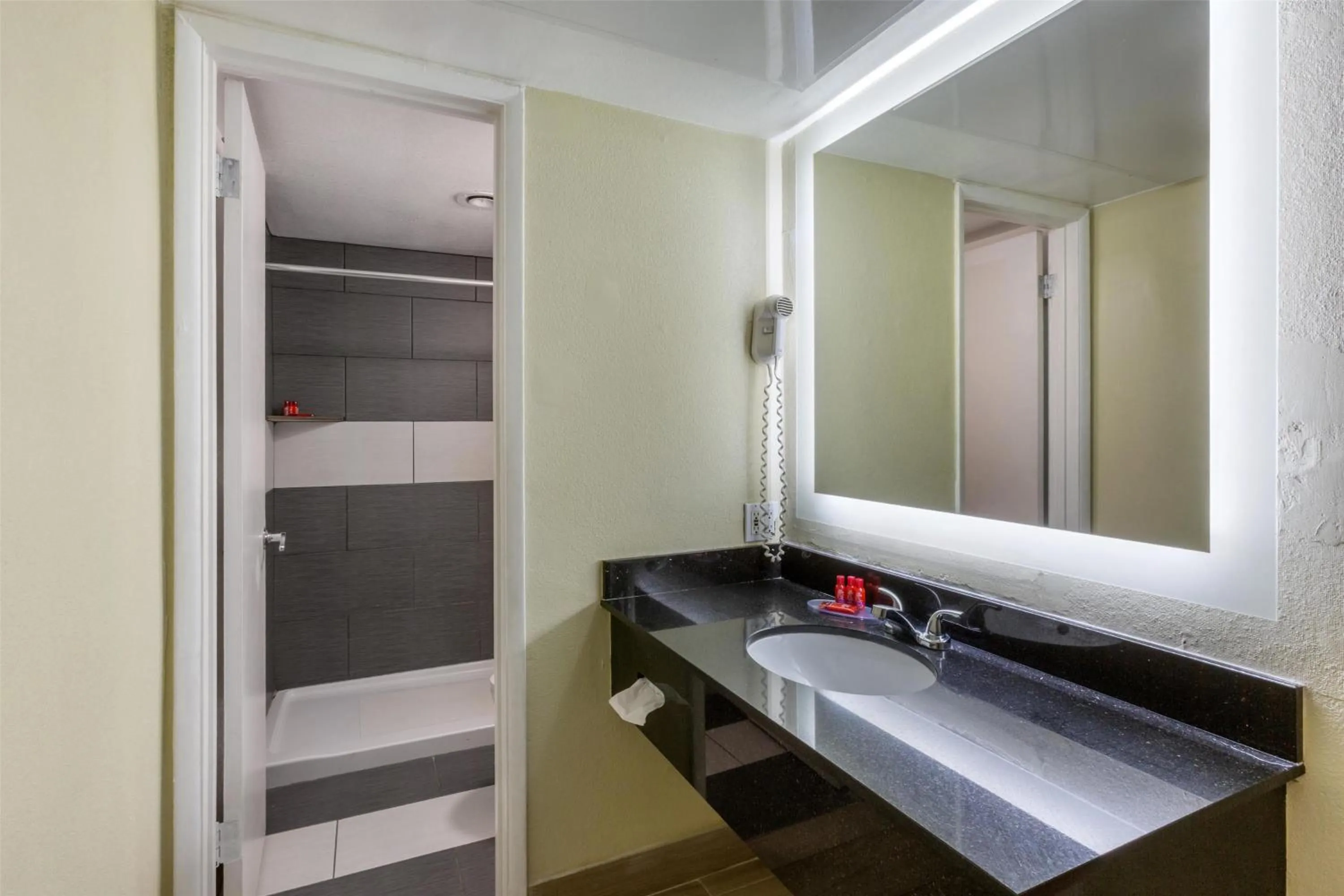 Bathroom in SureStay by Best Western Chambers Petrified Forest