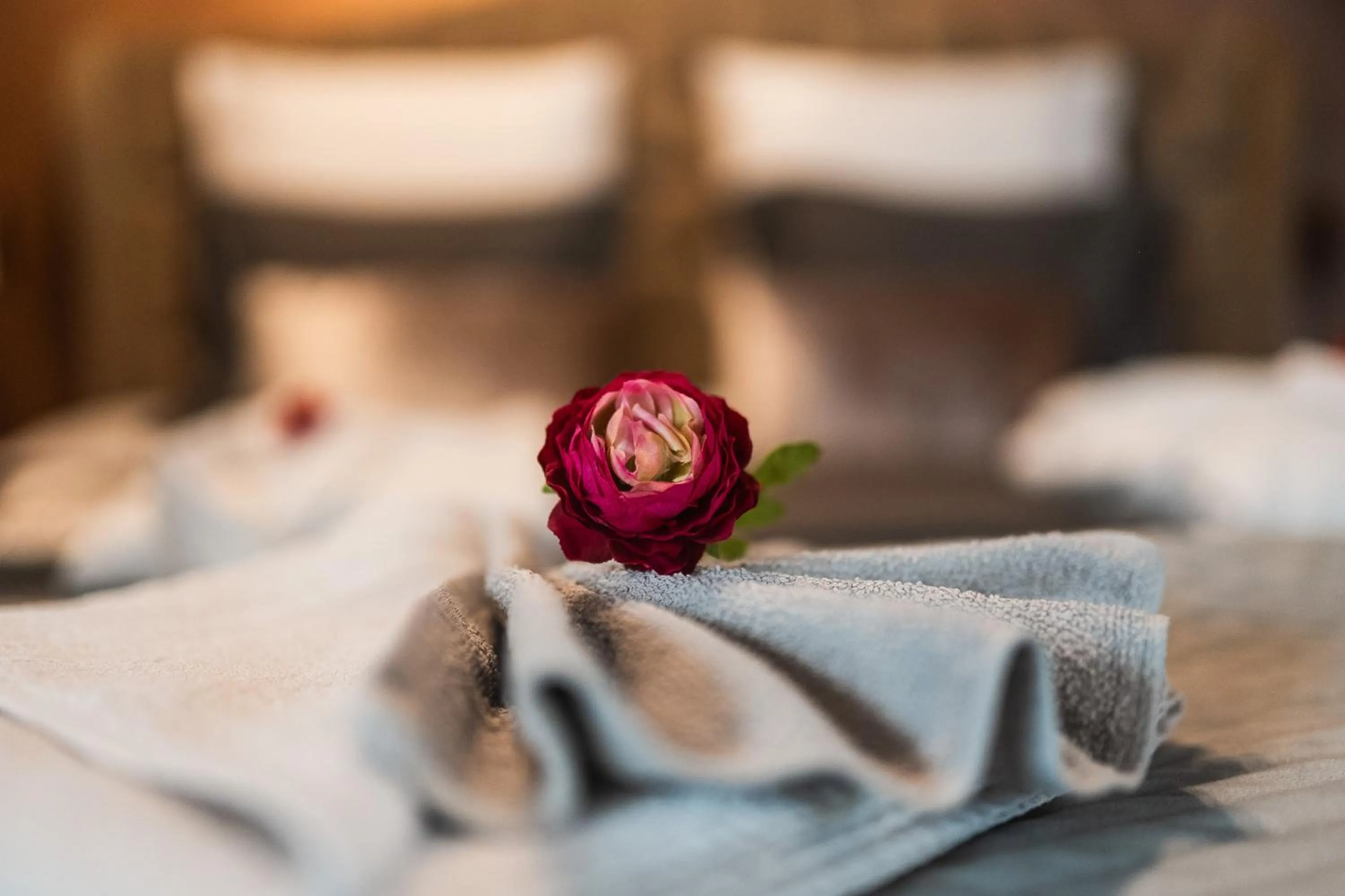 Decorative detail, Bed in Le Nid d'Ange