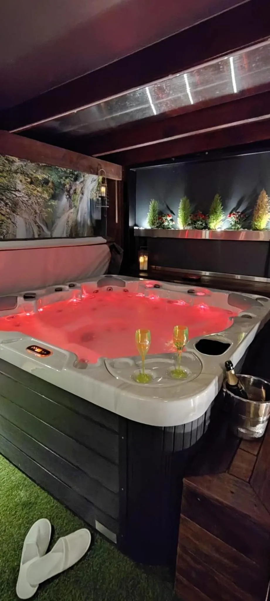 Hot Tub in Le Nid d'Ange