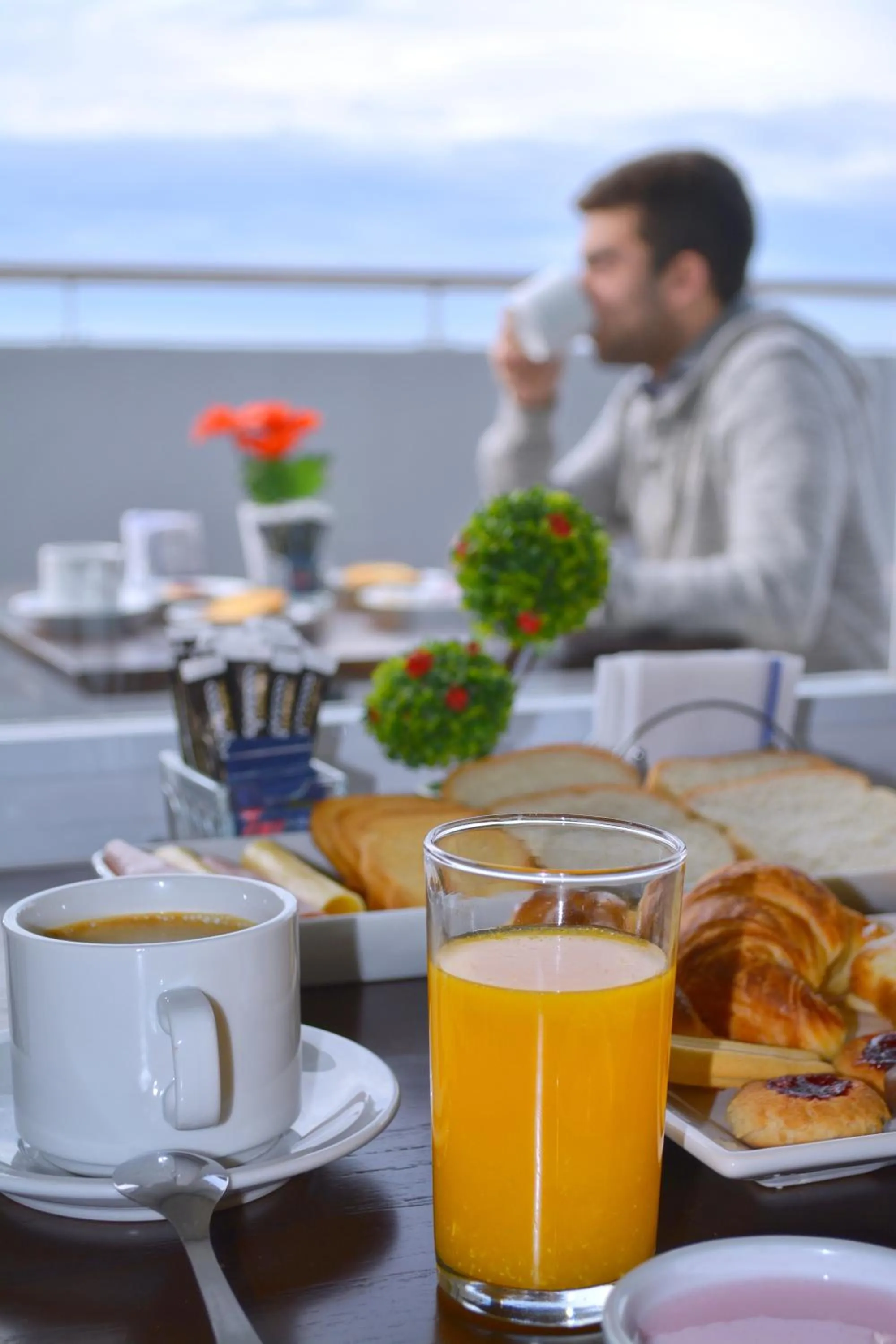 Breakfast in ILLIA 121 APART HOTEL