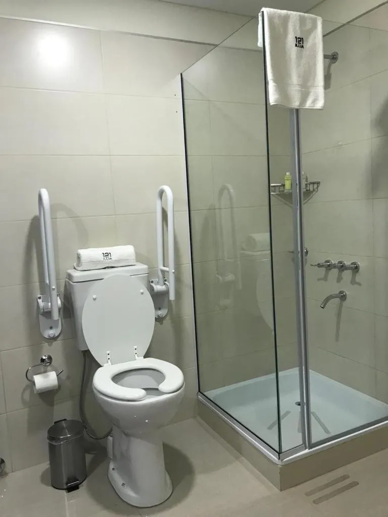 Bathroom in ILLIA 121 APART HOTEL