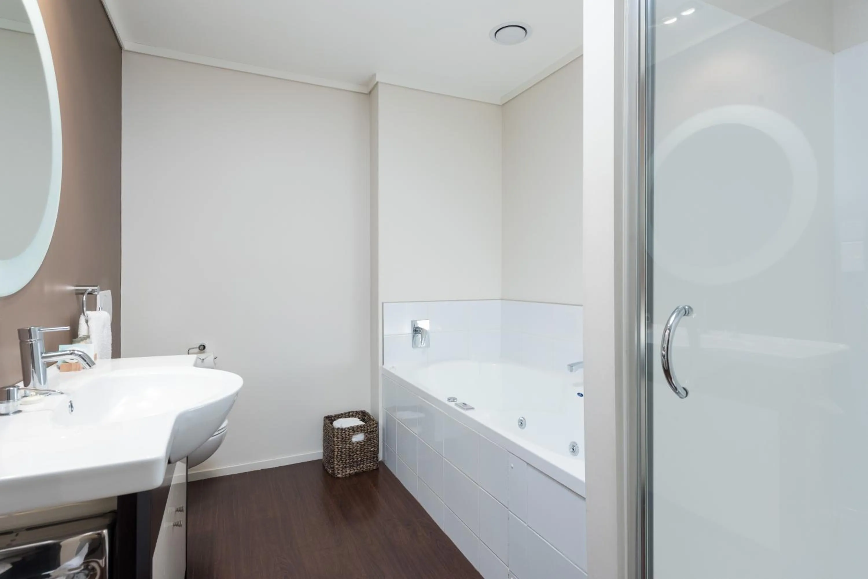 Bath in Hotel on Devonport