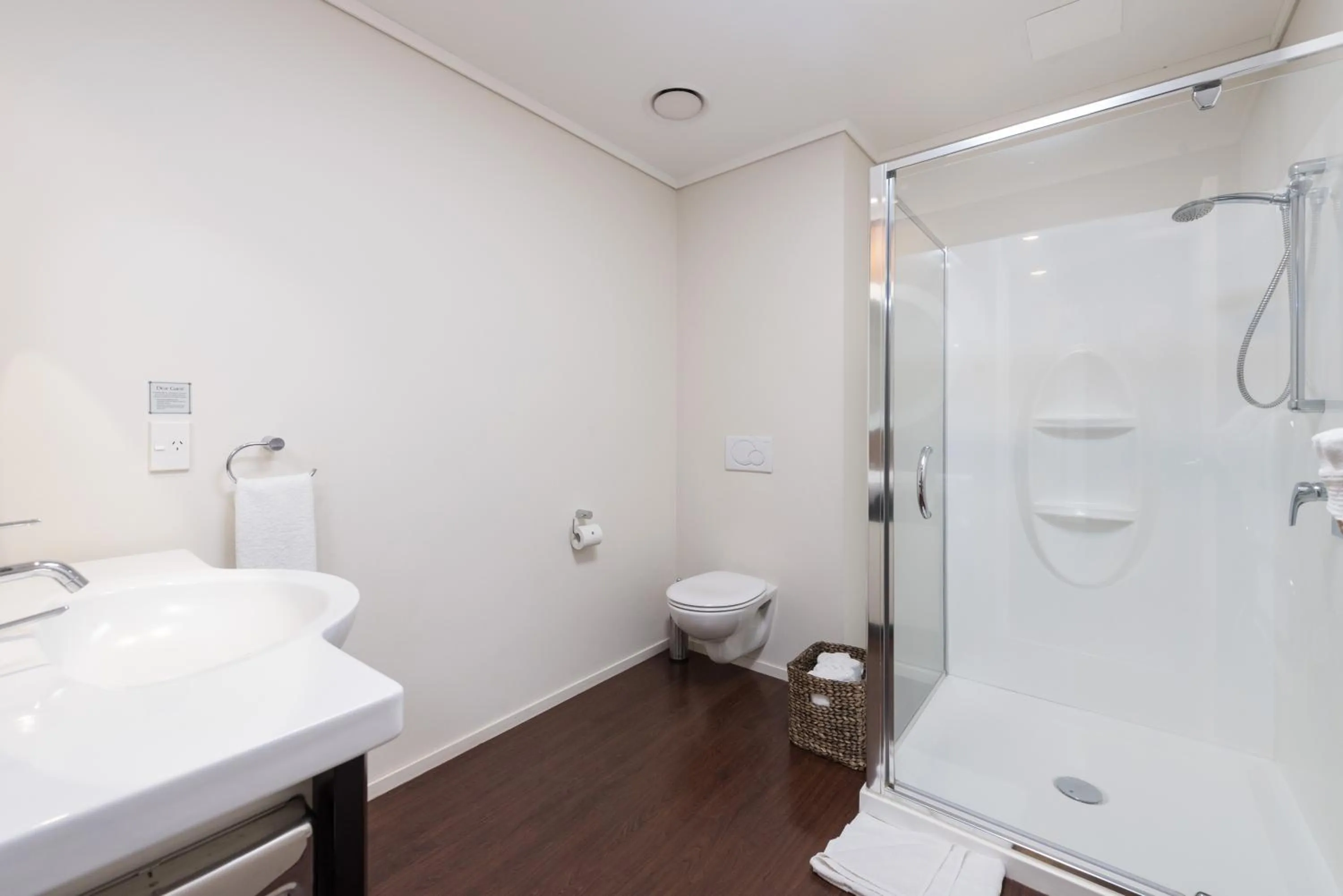 Shower in Hotel on Devonport