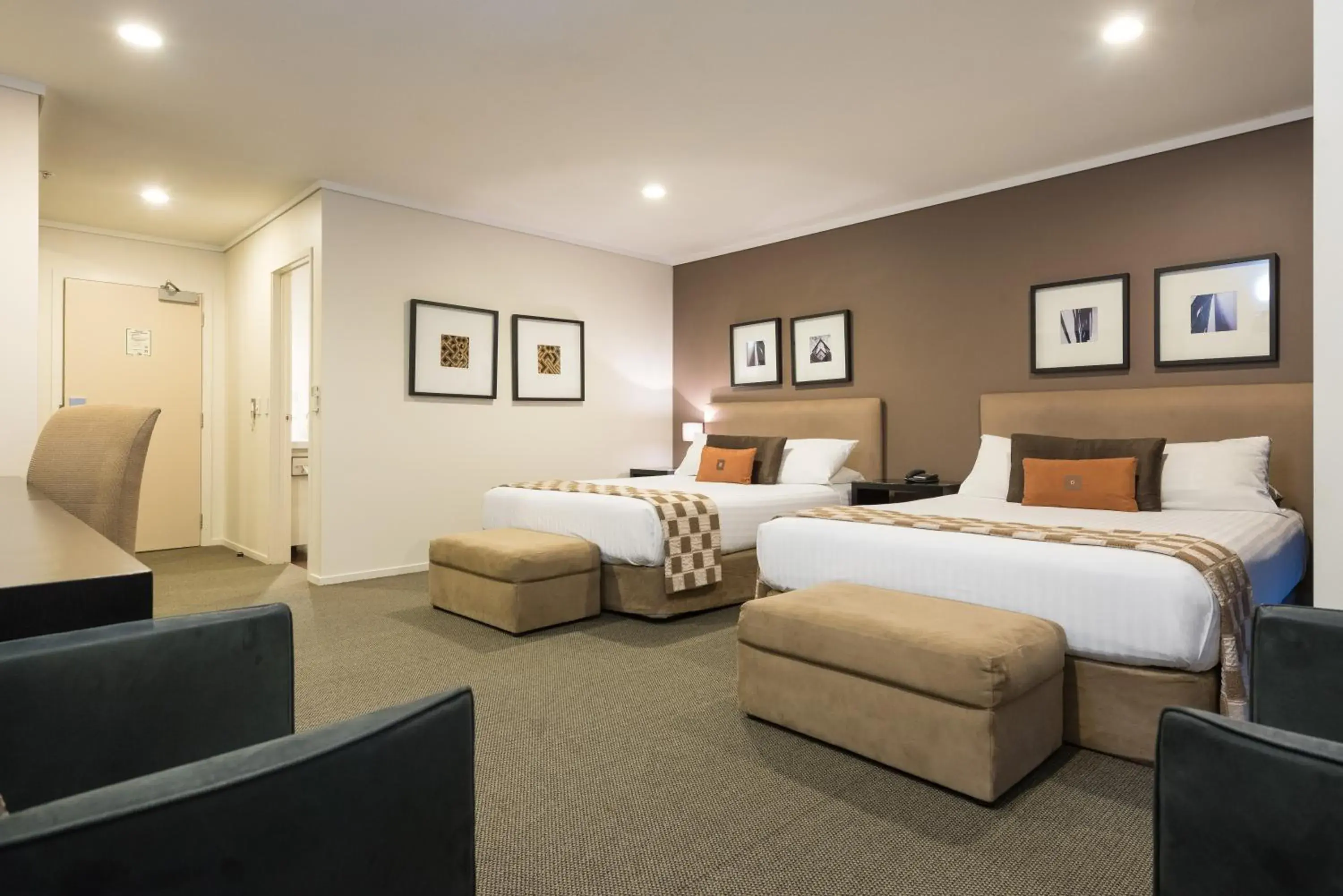 Deluxe Family Room in Hotel on Devonport Deluxe Family Room in Hotel on Devonport