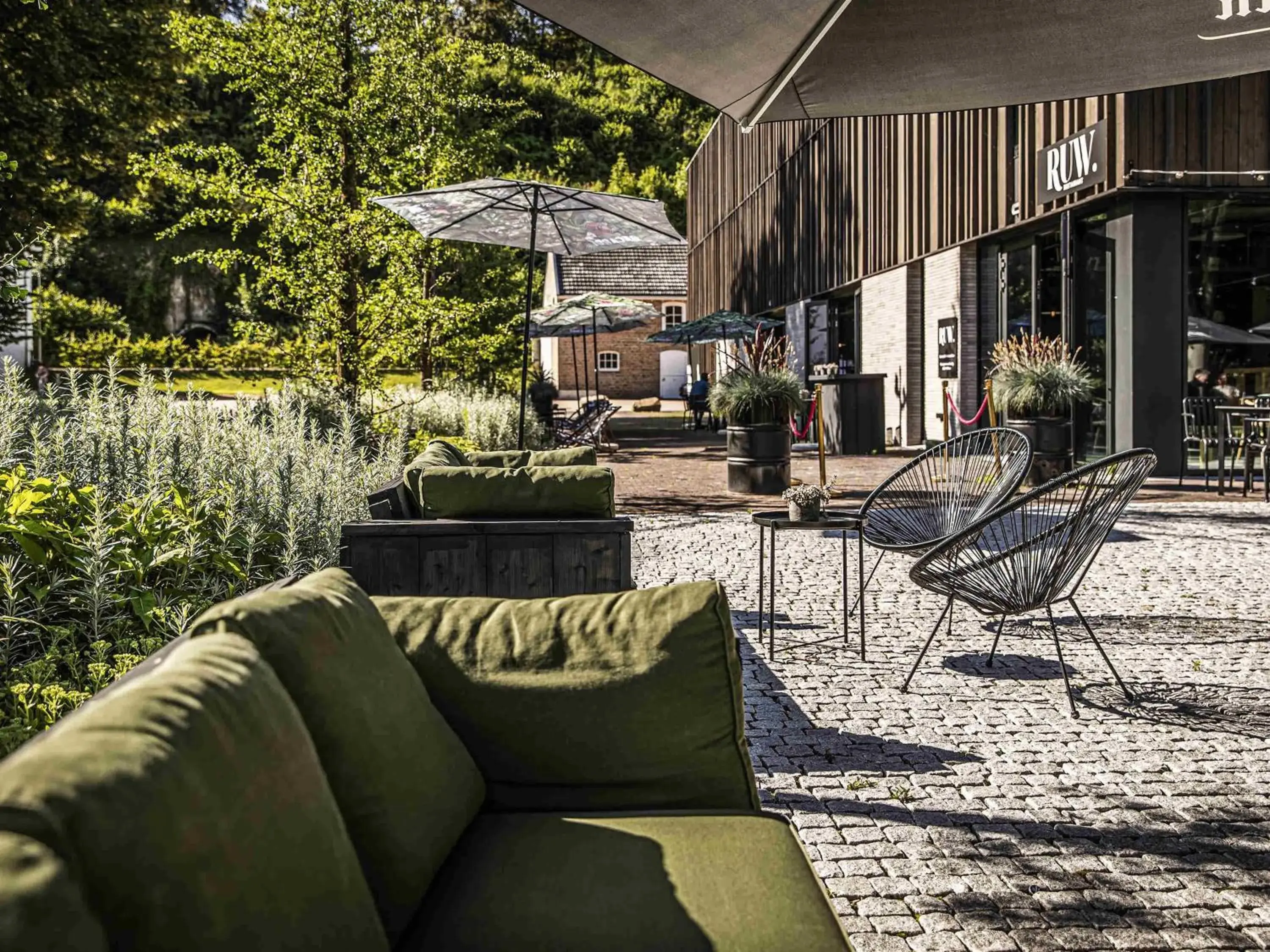 Restaurant/places to eat in Hotel Valkenburg by Mercure - Next to Shimano Experience Center Restaurant/places to eat in Hotel Valkenburg by Mercure - Next to Shimano Experience Center