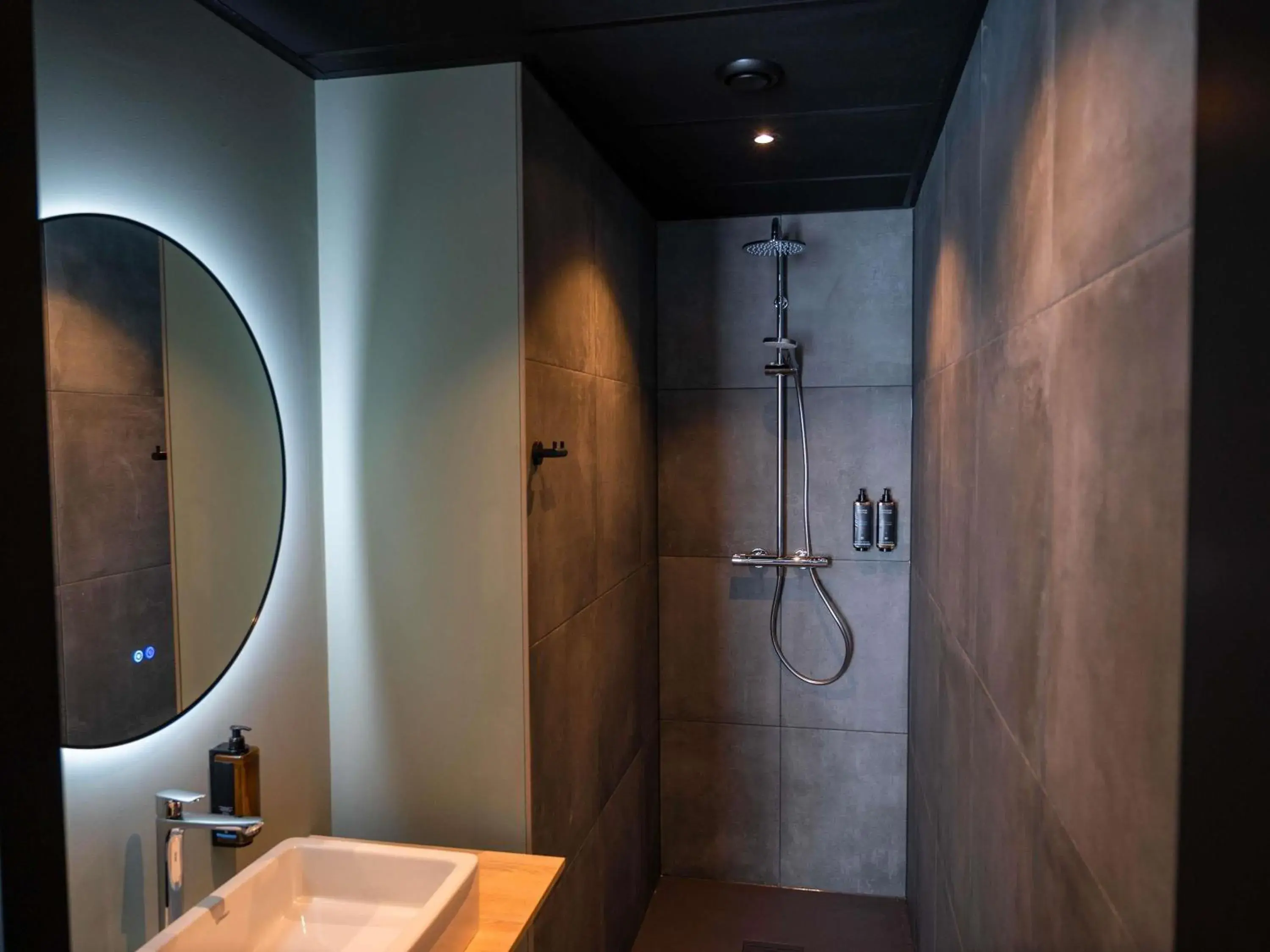 Bedroom in Hotel Valkenburg by Mercure - Next to Shimano Experience Center Bedroom in Hotel Valkenburg by Mercure - Next to Shimano Experience Center