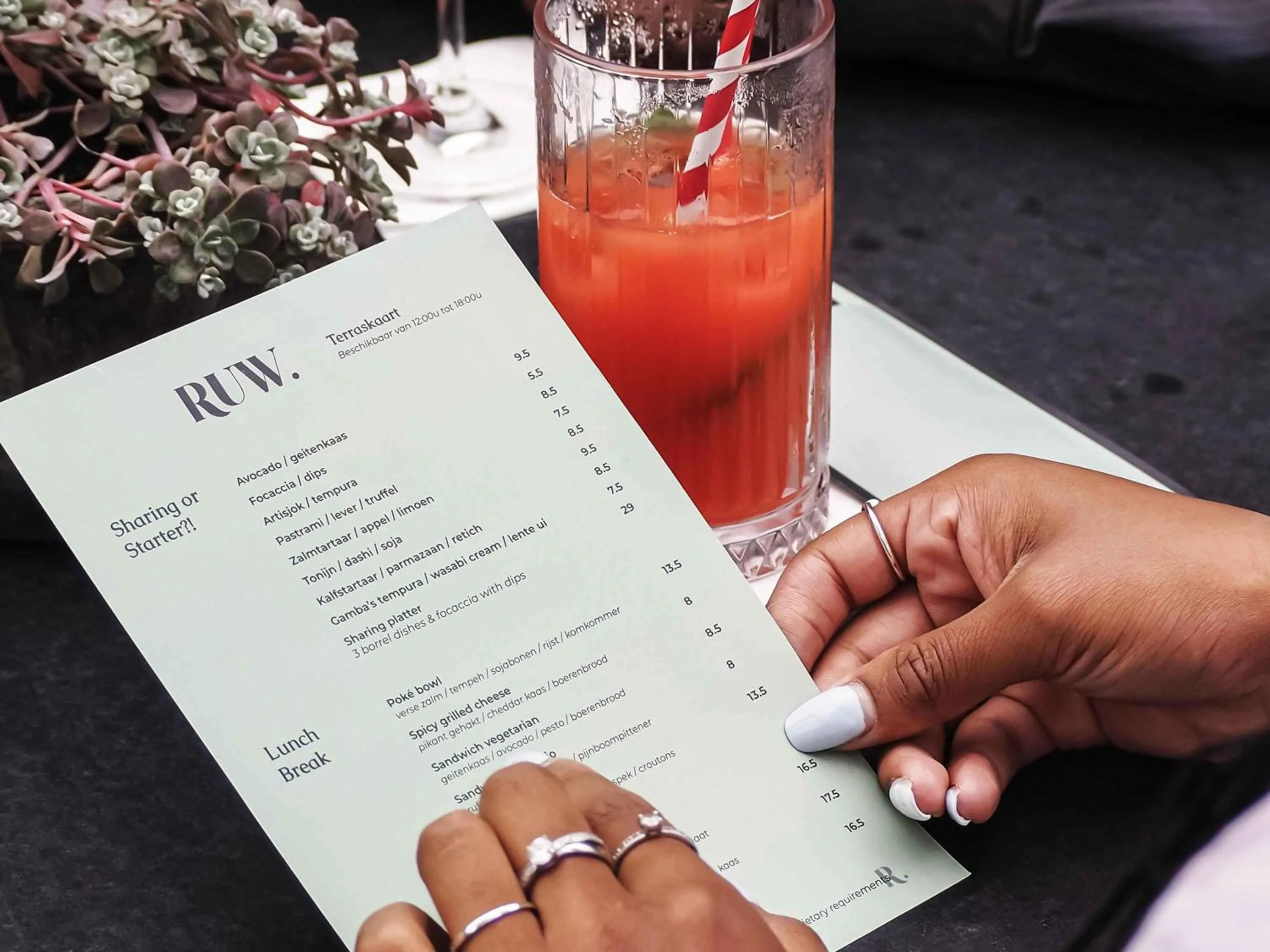 Lounge or bar in Hotel Valkenburg by Mercure - Next to Shimano Experience Center