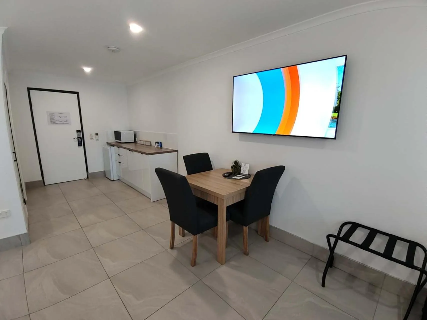 TV and multimedia in Best Western Ambassador Motor Lodge