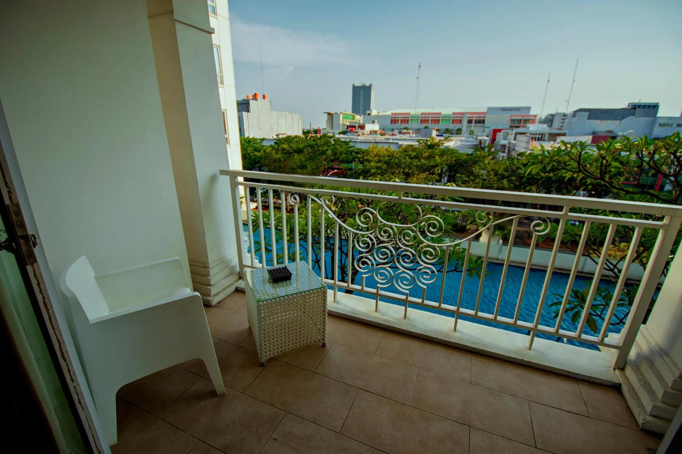 Executive Twin Room - Smoking in Grand Zuri BSD City