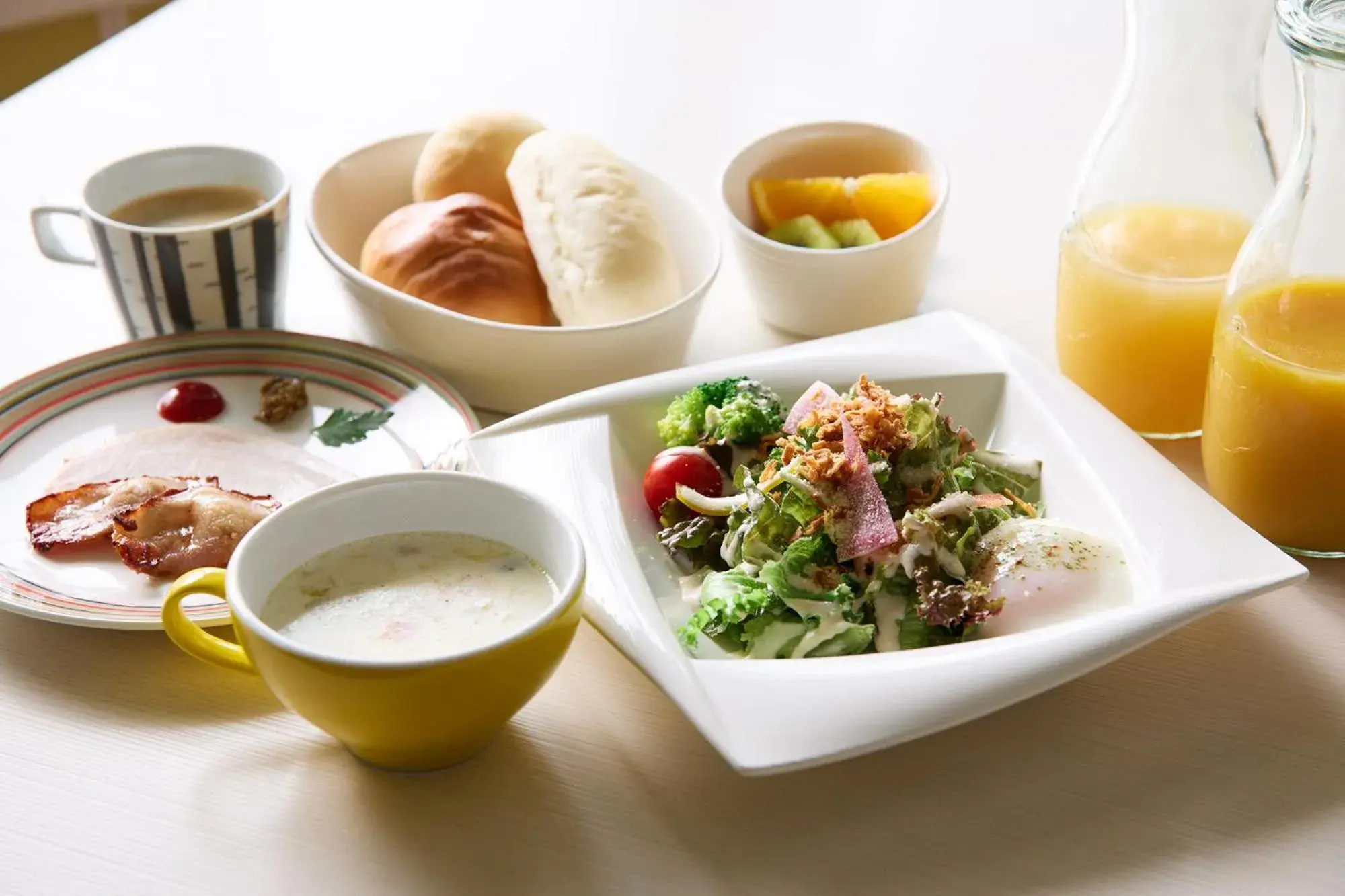 Breakfast in Holiday House Green Garden Breakfast in Holiday House Green Garden