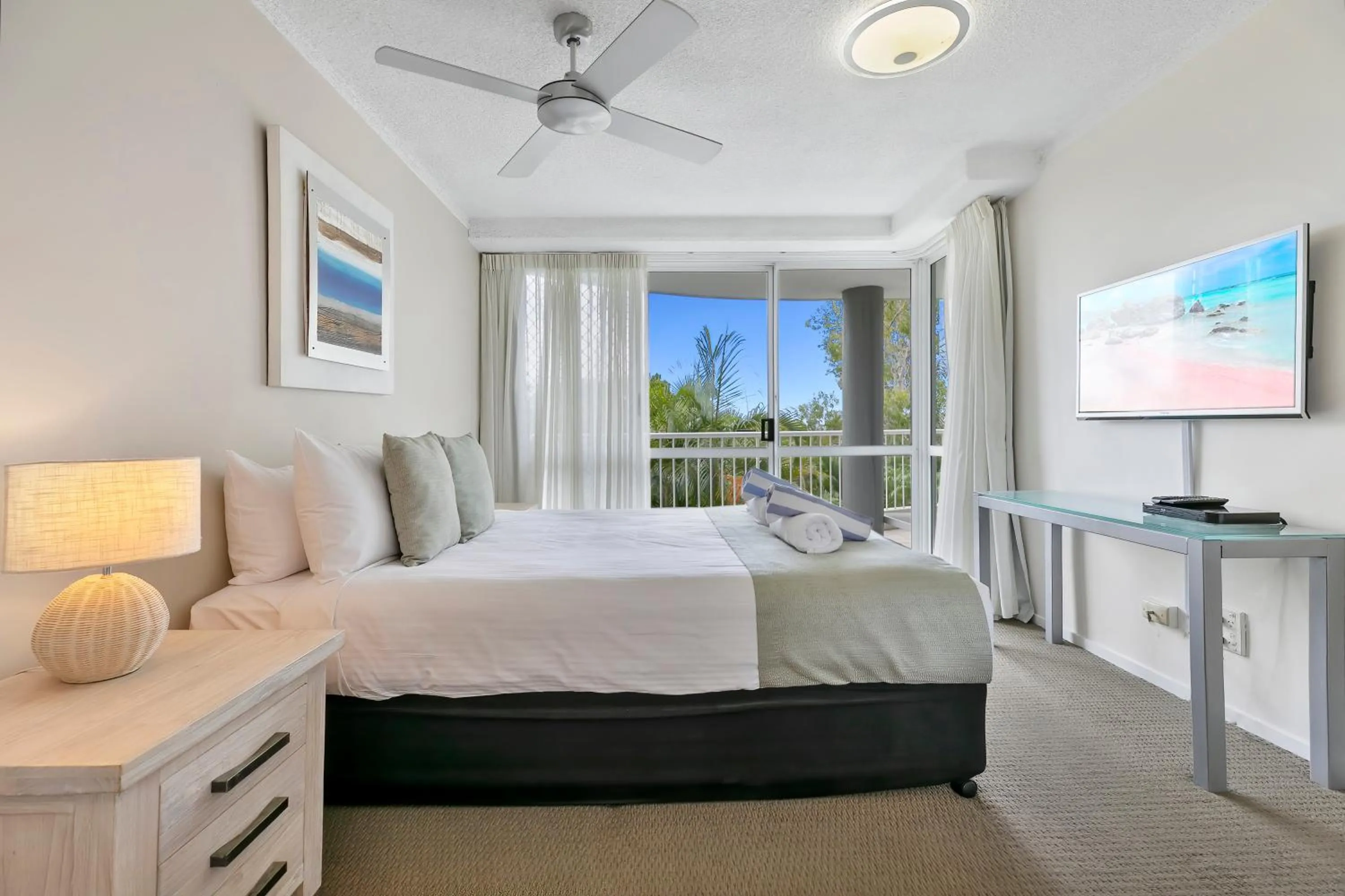 Bed in Noosa Hill Resort