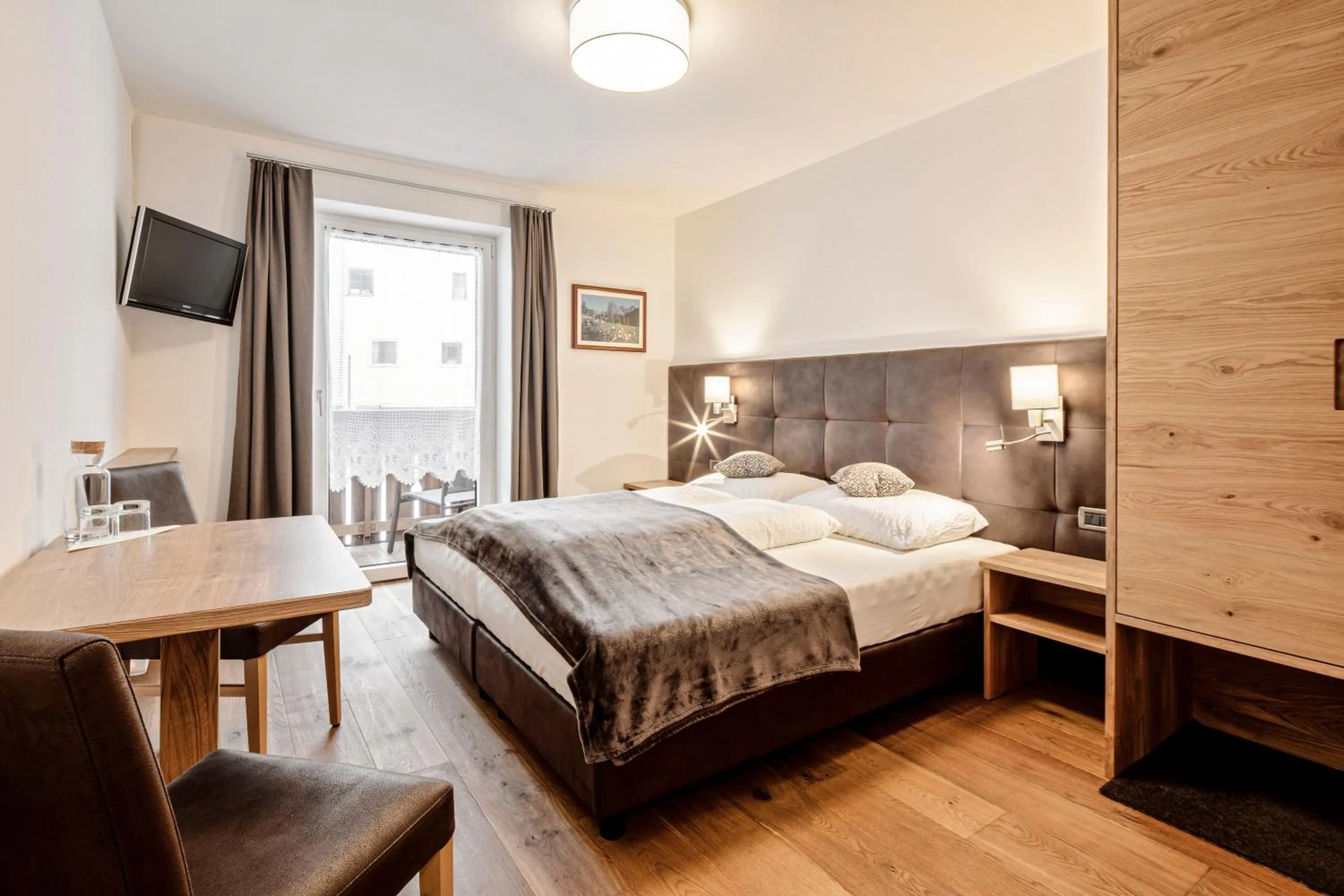 Photo of the whole room, Bed in Garni Charlotte