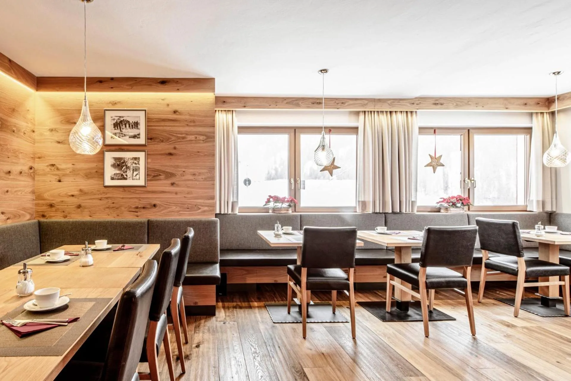 Food and drinks in Garni Charlotte