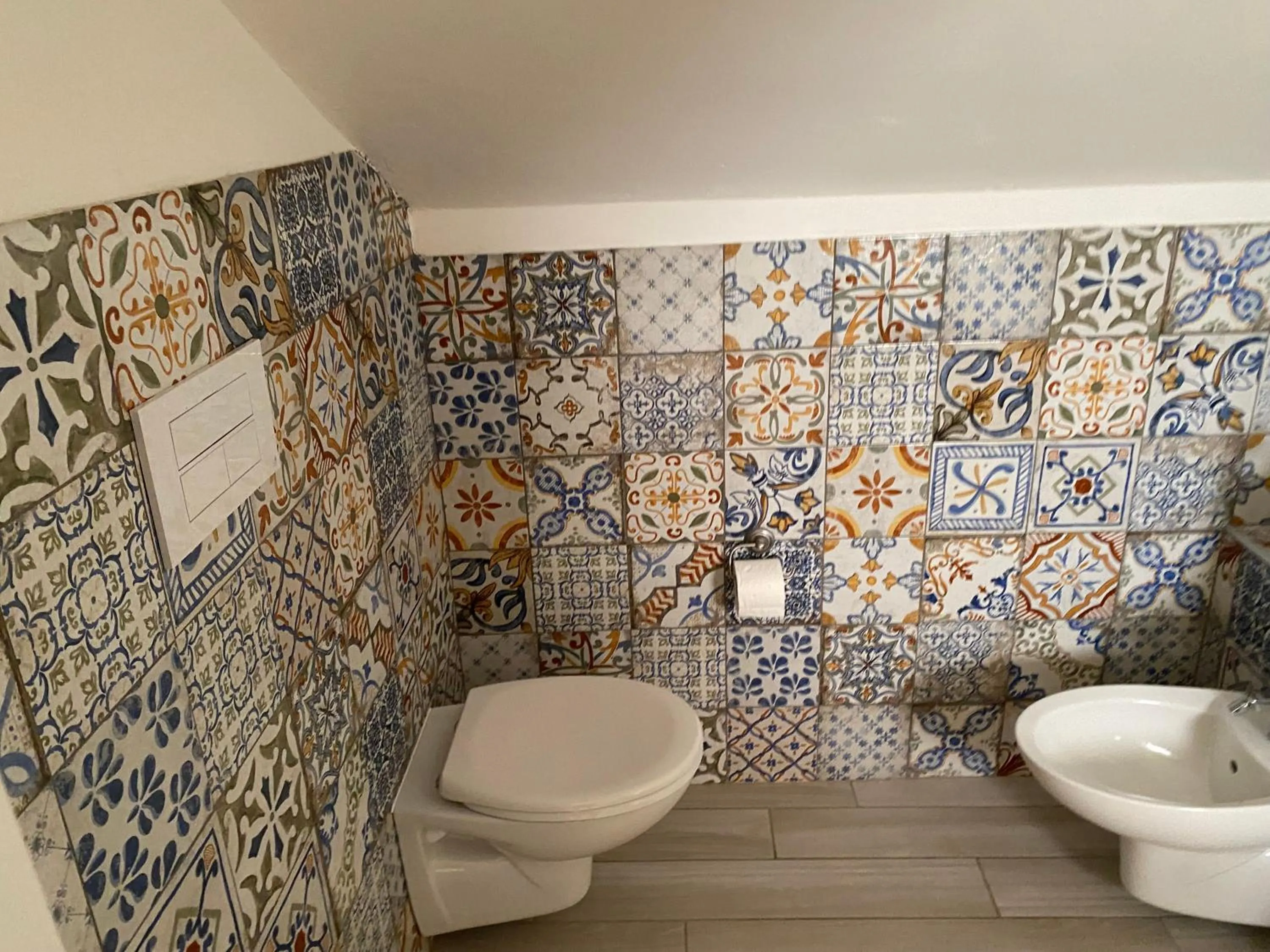 Toilet in Villa Luisa B&B