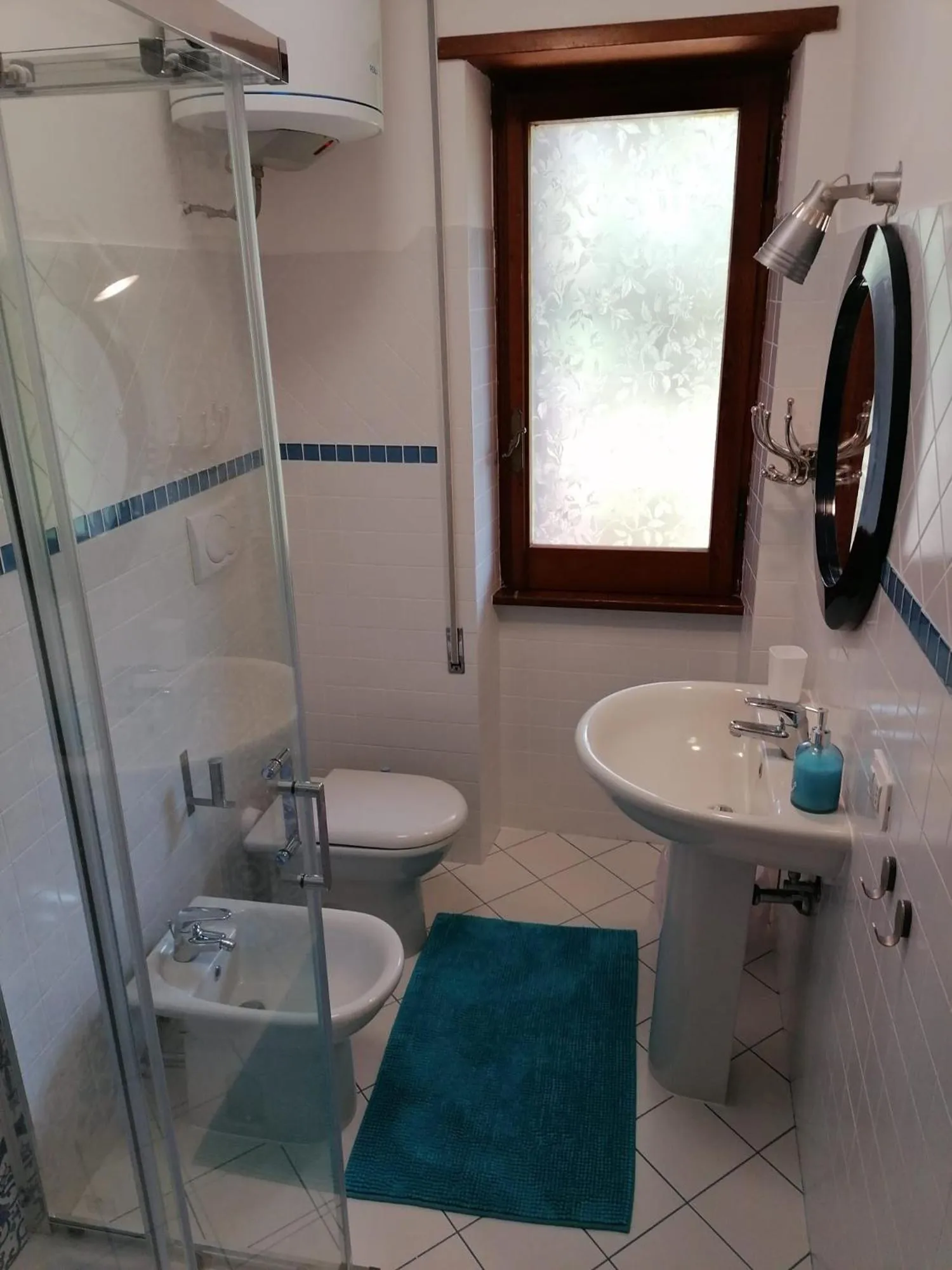 Shower in Villa Luisa B&B
