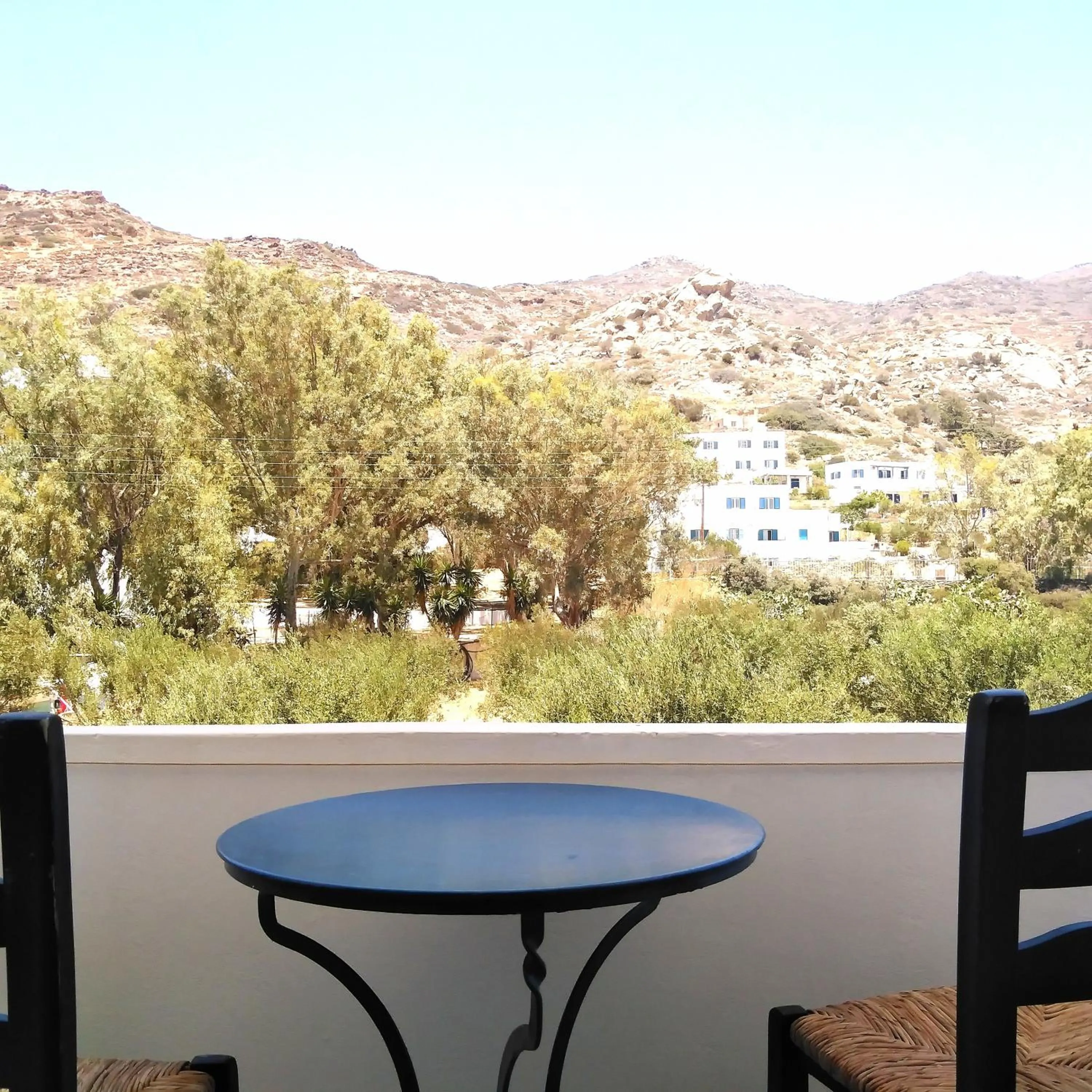 Natural landscape in Nissos Ios