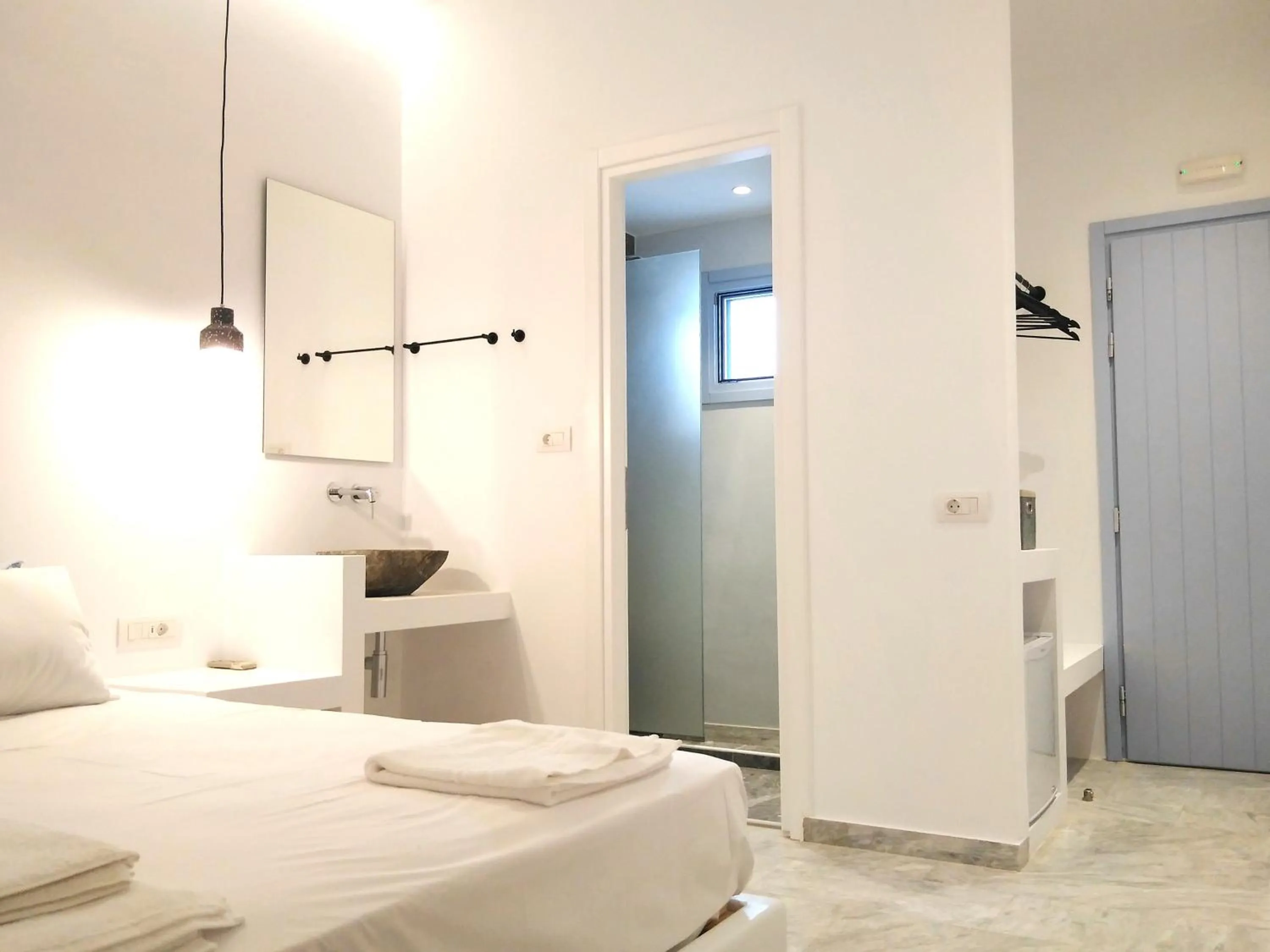 Photo of the whole room, Bed in Nissos Ios