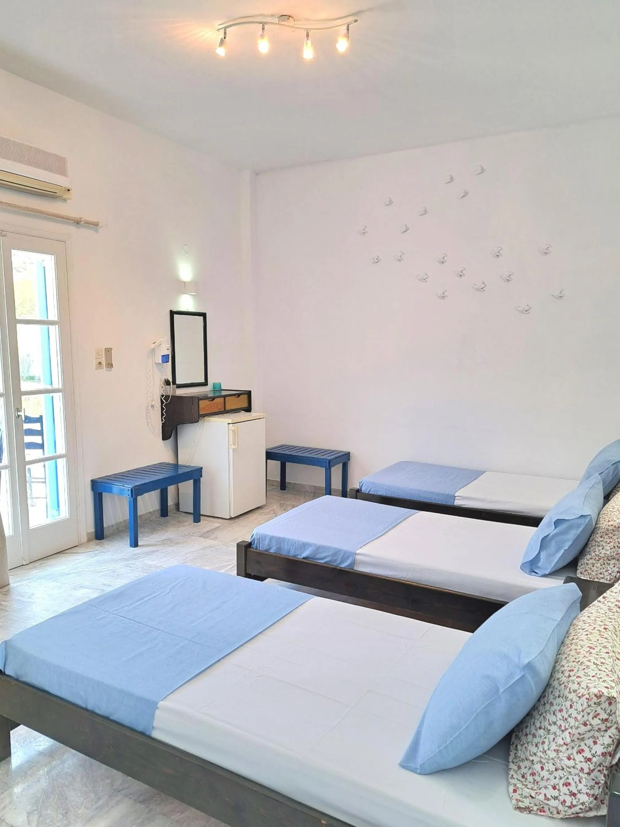 Bedroom, Bed in Nissos Ios