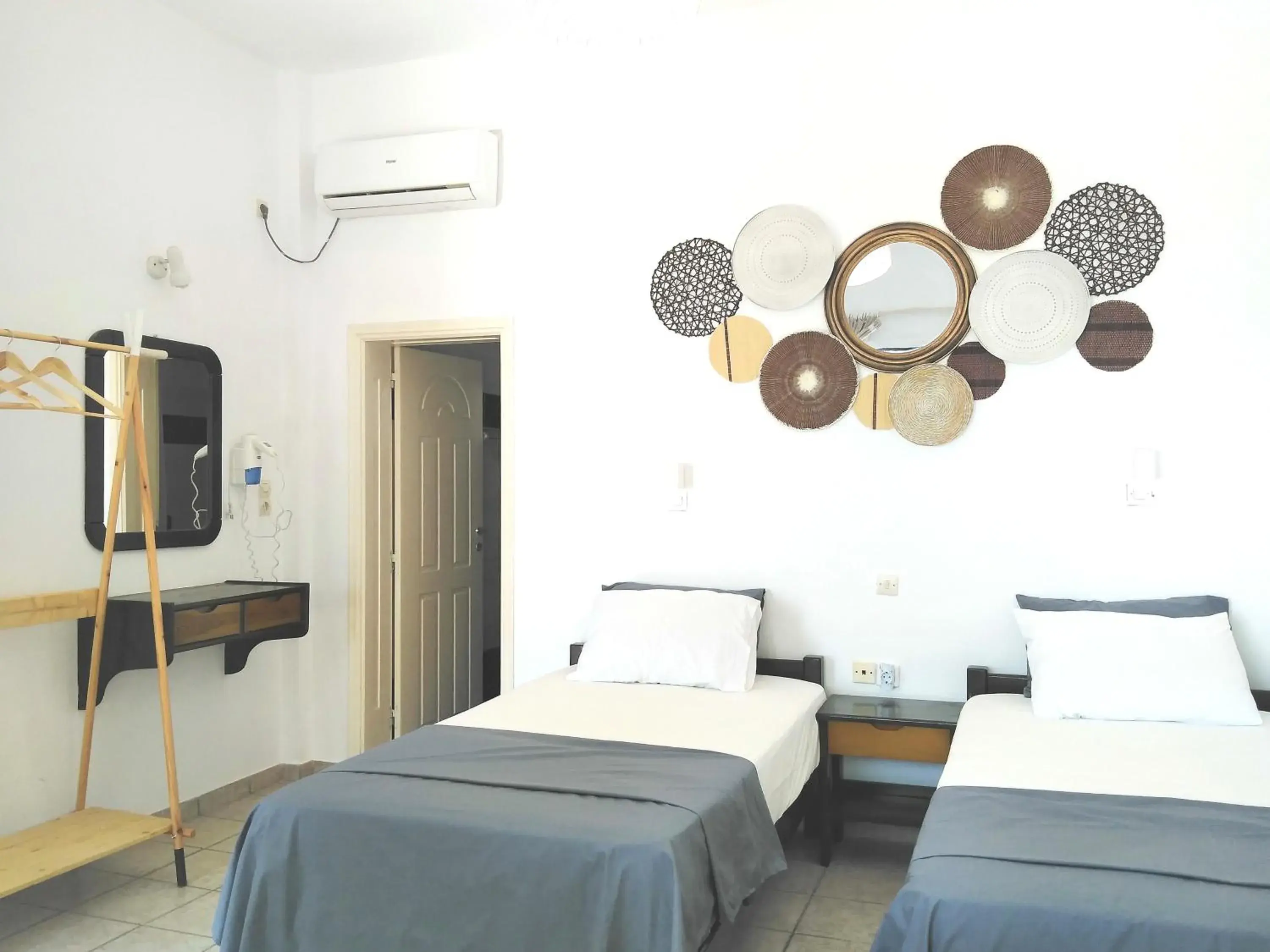 Standard Twin Room with Sea View in Nissos Ios Standard Twin Room with Sea View in Nissos Ios