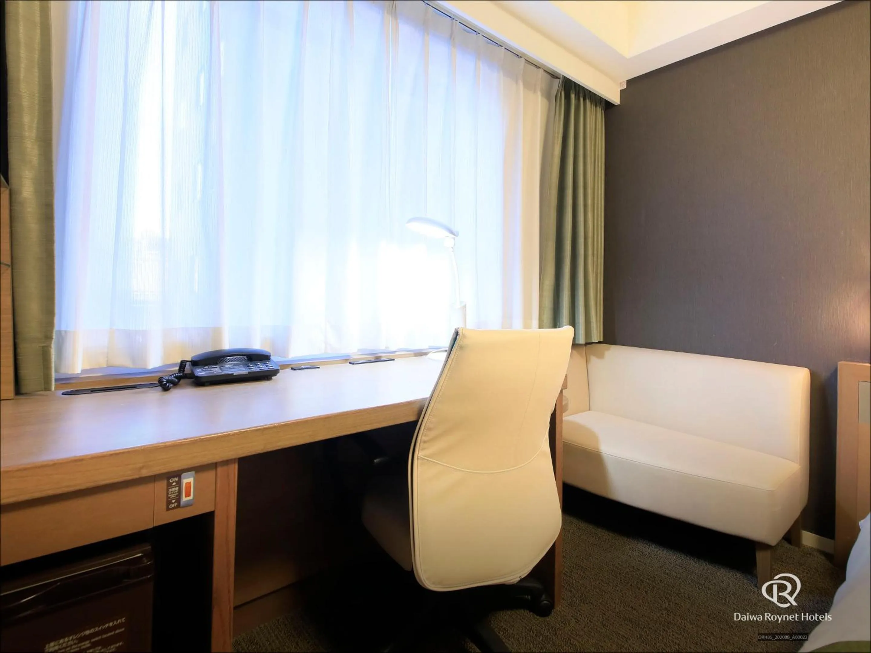 Photo of the whole room in Daiwa Roynet Hotel Kyoto Shijo Karasuma