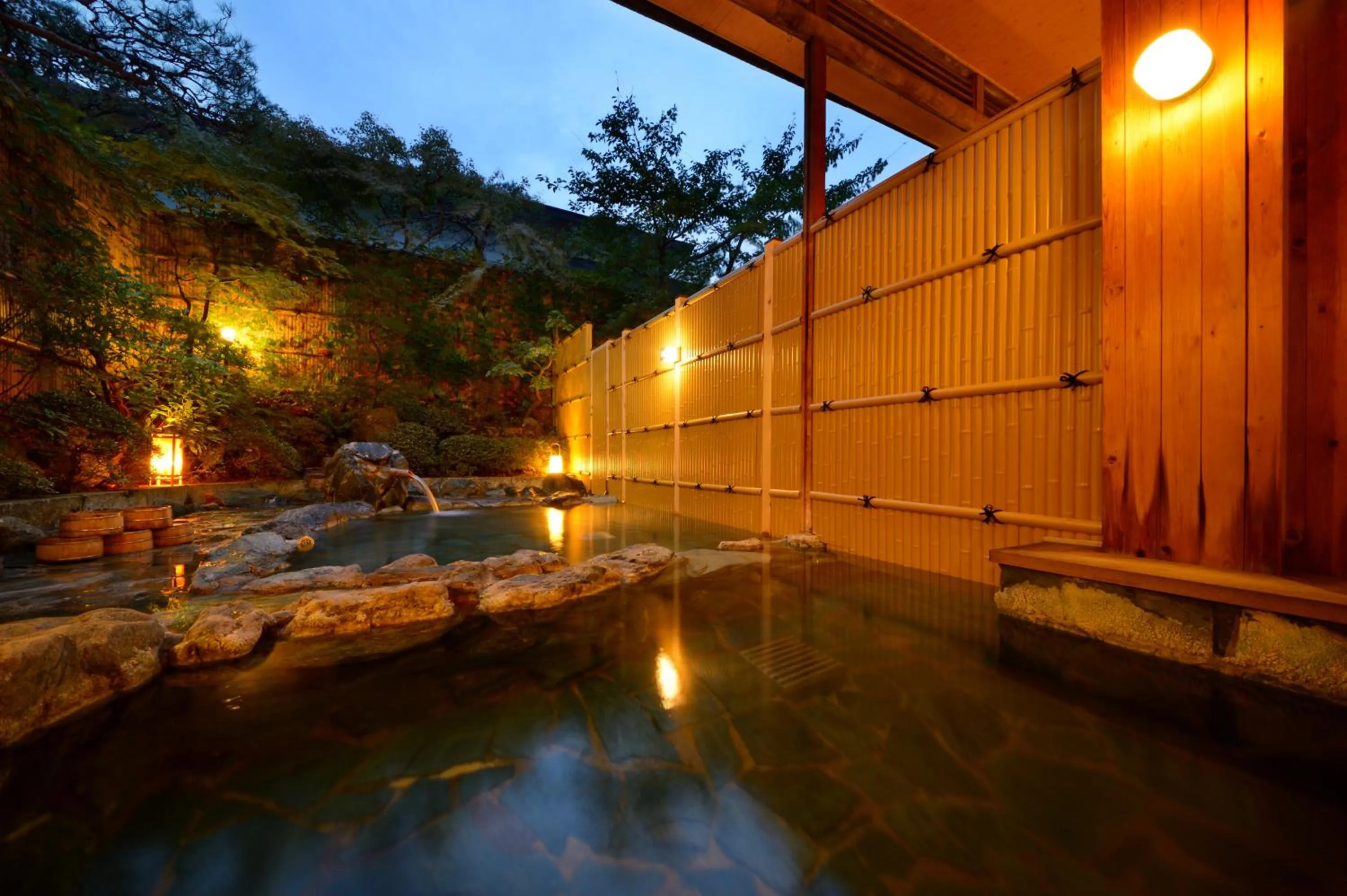 Public Bath in Shouhakutei Azumaso