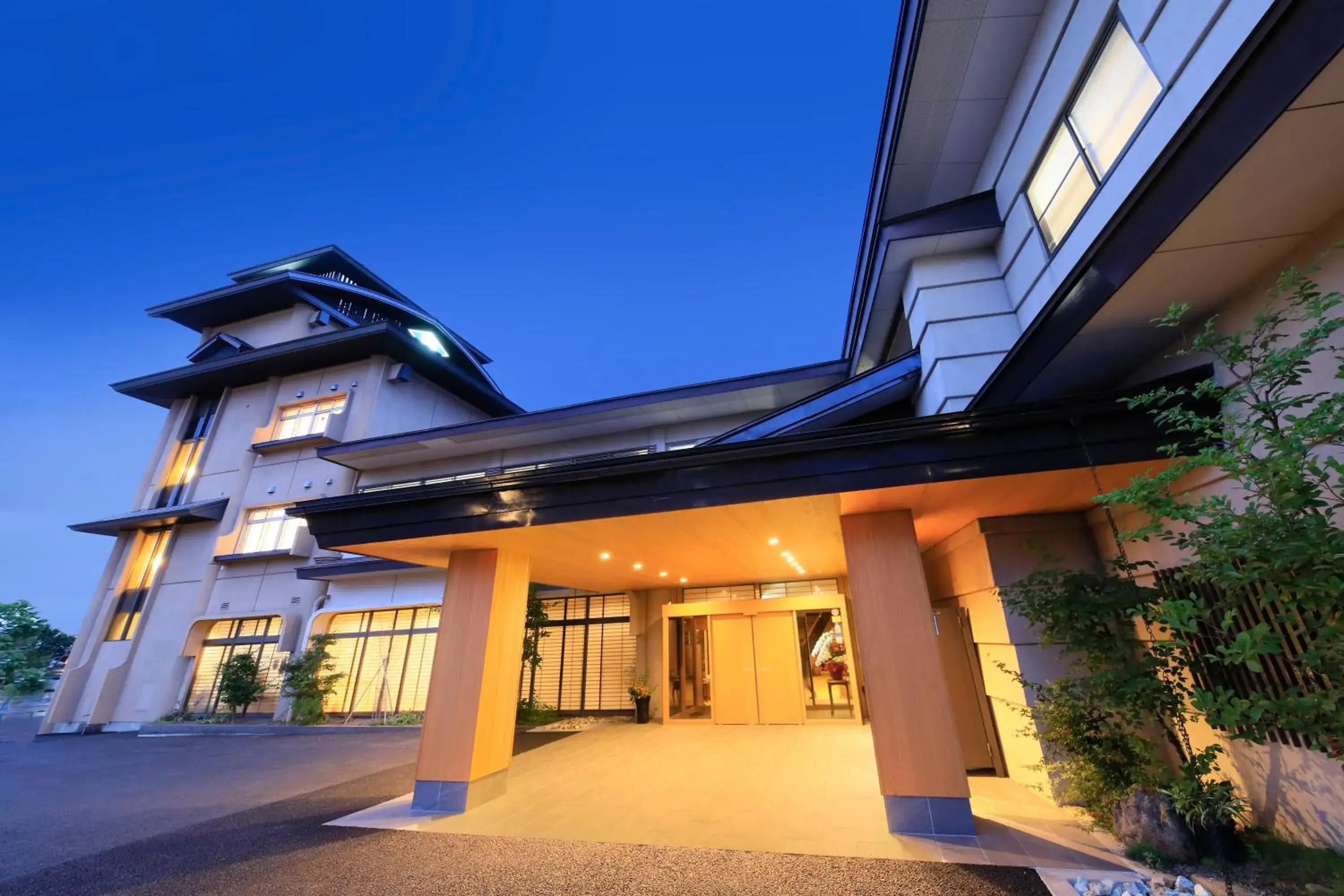 Property building in Shouhakutei Azumaso Property building in Shouhakutei Azumaso