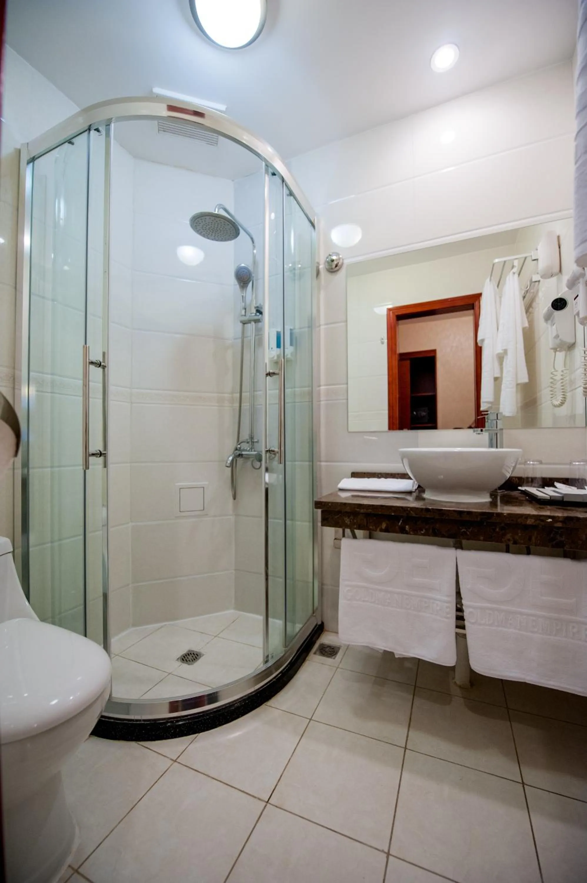 Shower in Goldman Empire