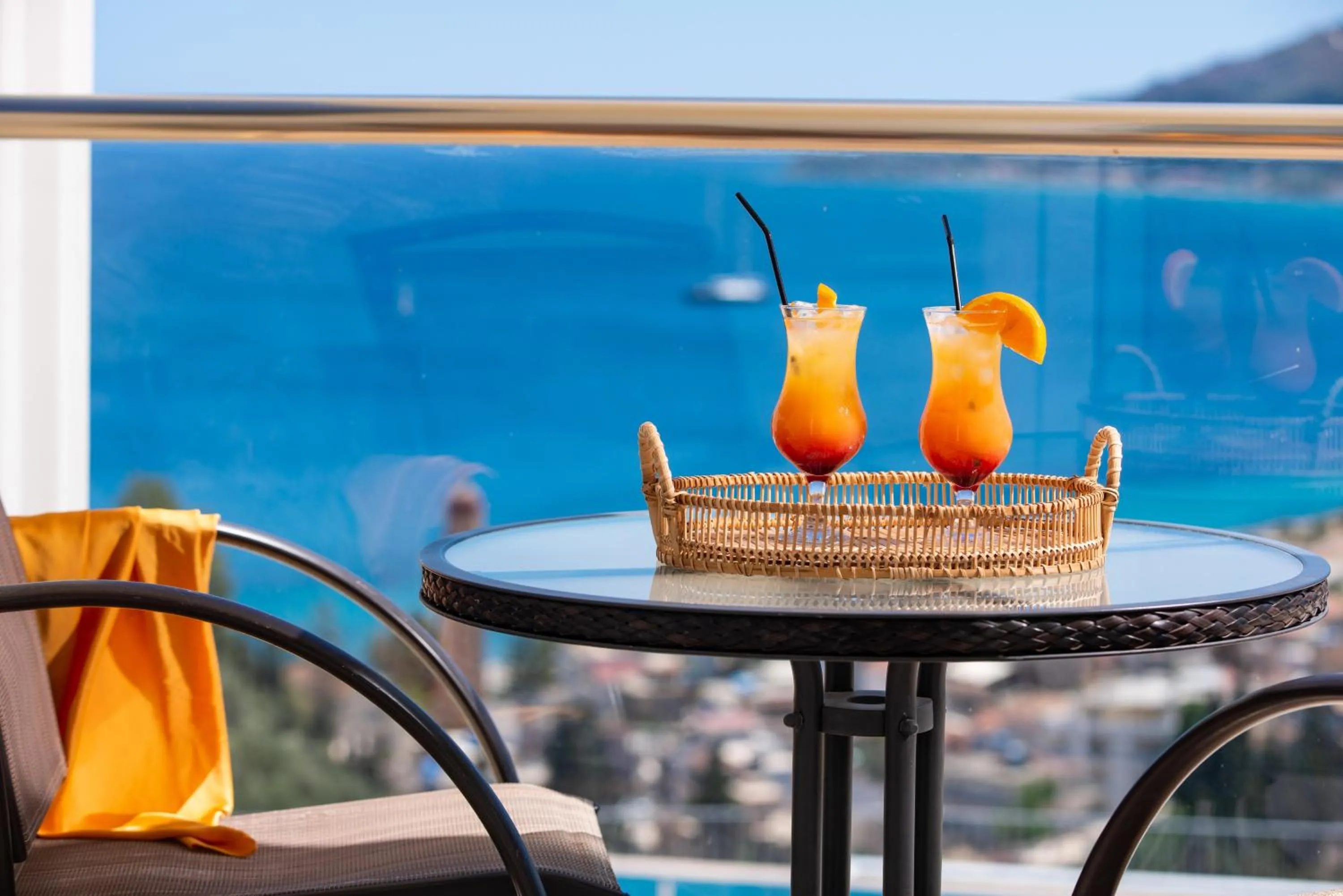 Drinks in Avalon Palace Hotel