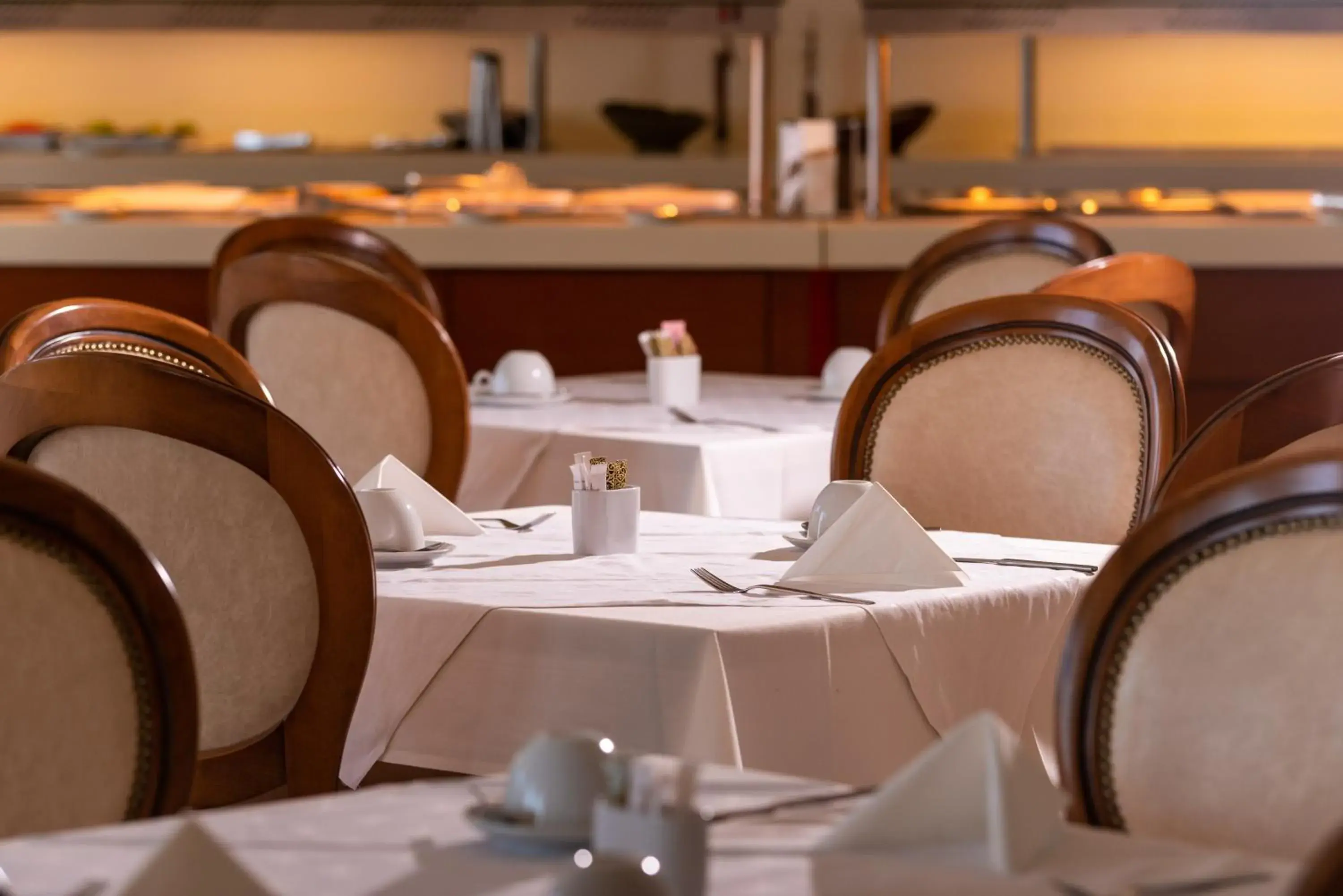 Restaurant/places to eat in Avalon Palace Hotel Restaurant/places to eat in Avalon Palace Hotel