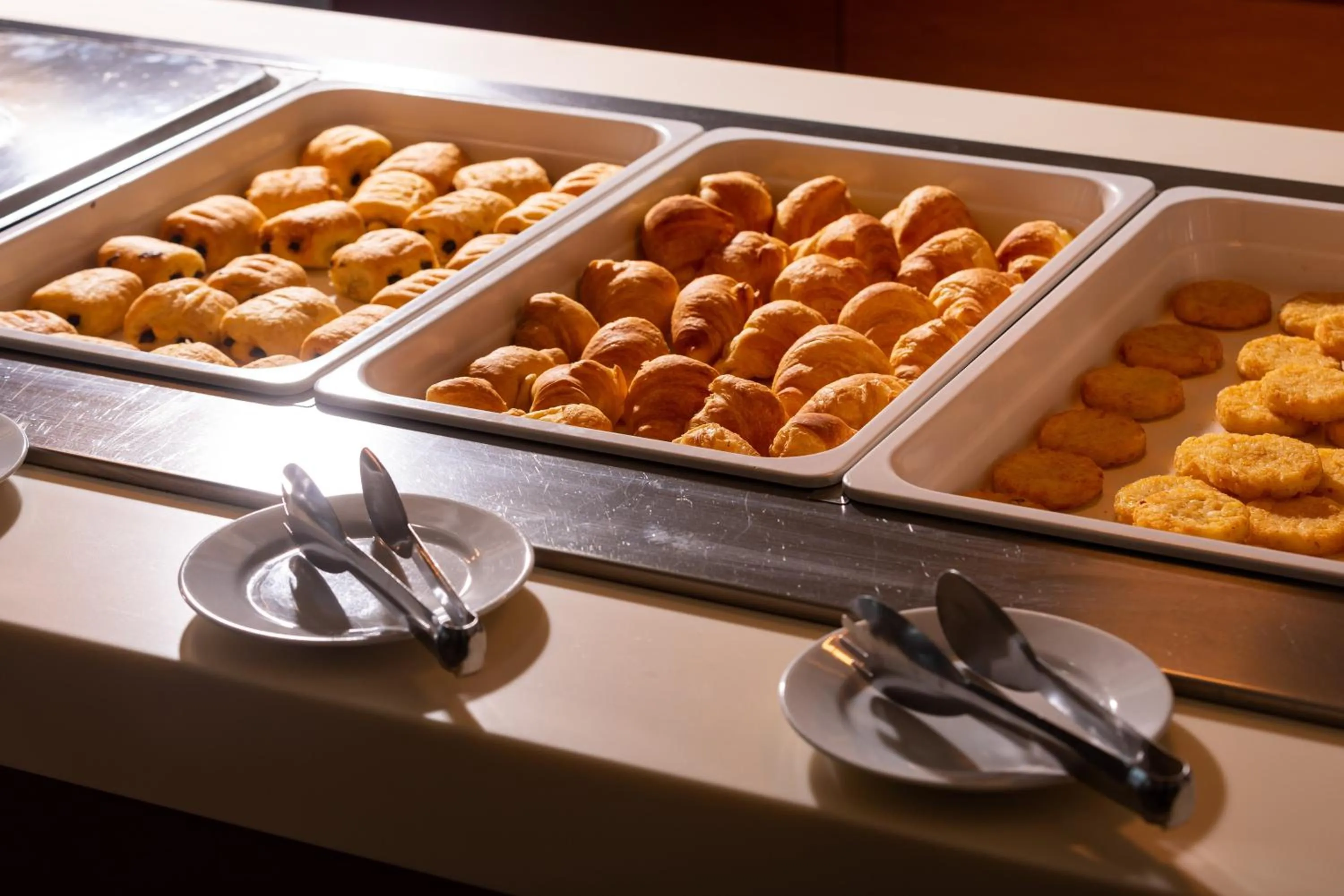 Buffet breakfast in Avalon Palace Hotel