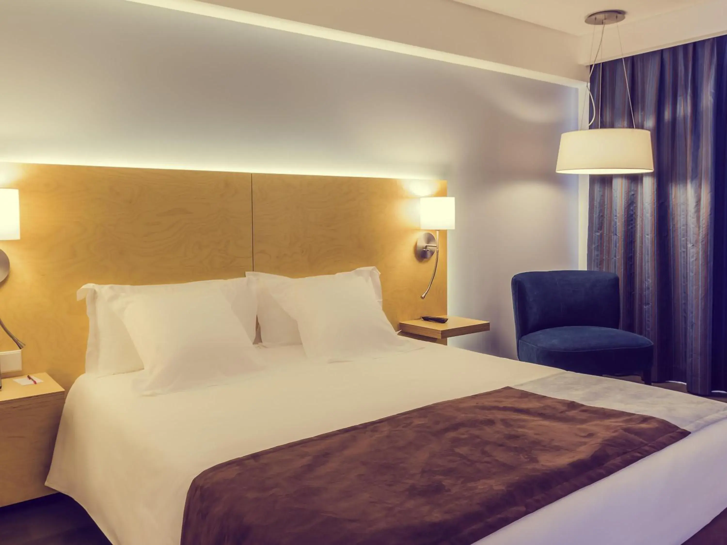 Property building, Bed in Hotel Mercure Braga Centro Property building, Bed in Hotel Mercure Braga Centro