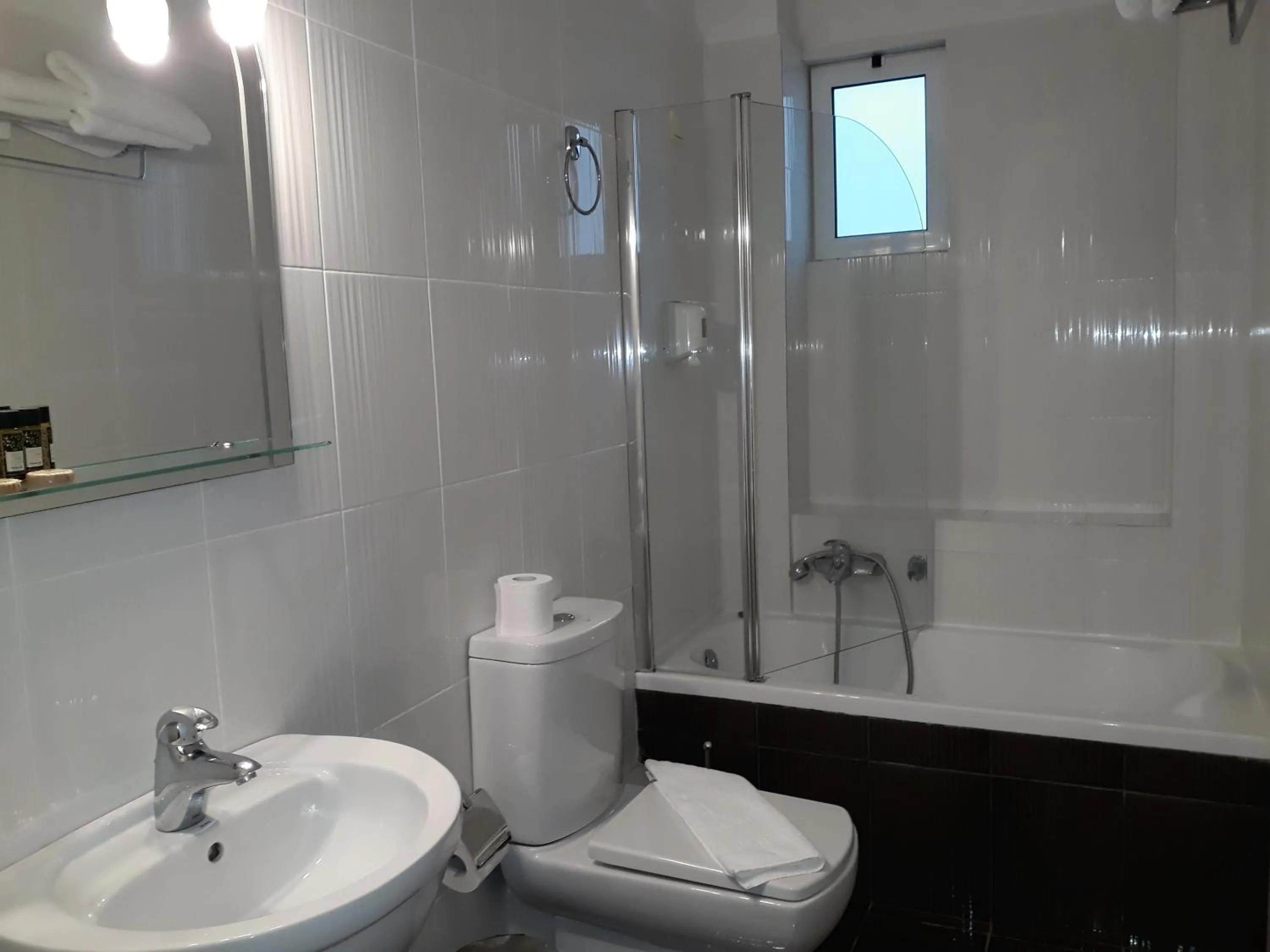 Bathroom in Grand Olympic Hotel Loutraki