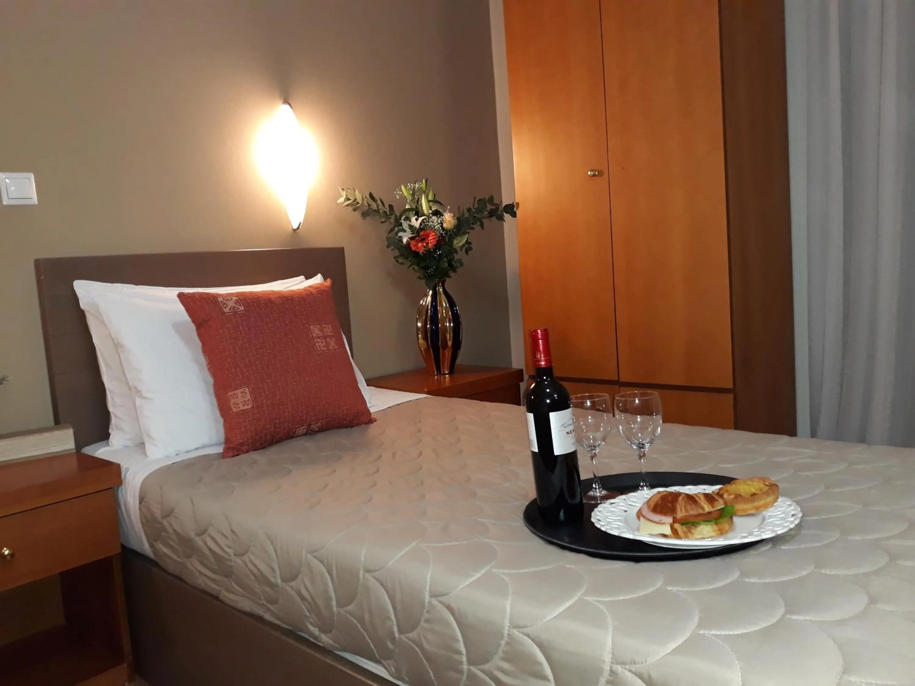 Bed in Grand Olympic Hotel Loutraki