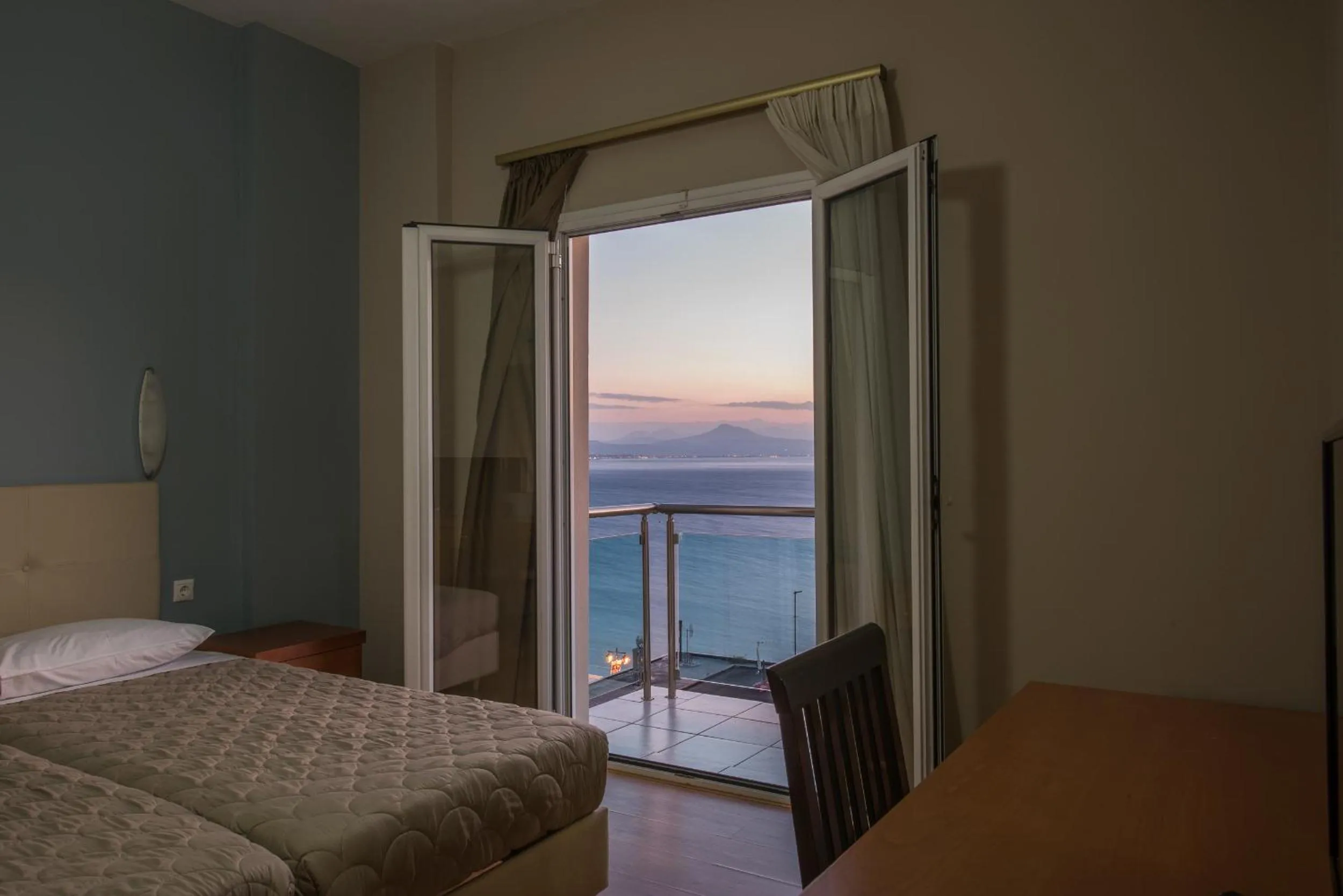 Sea view, Bed in Grand Olympic Hotel Loutraki