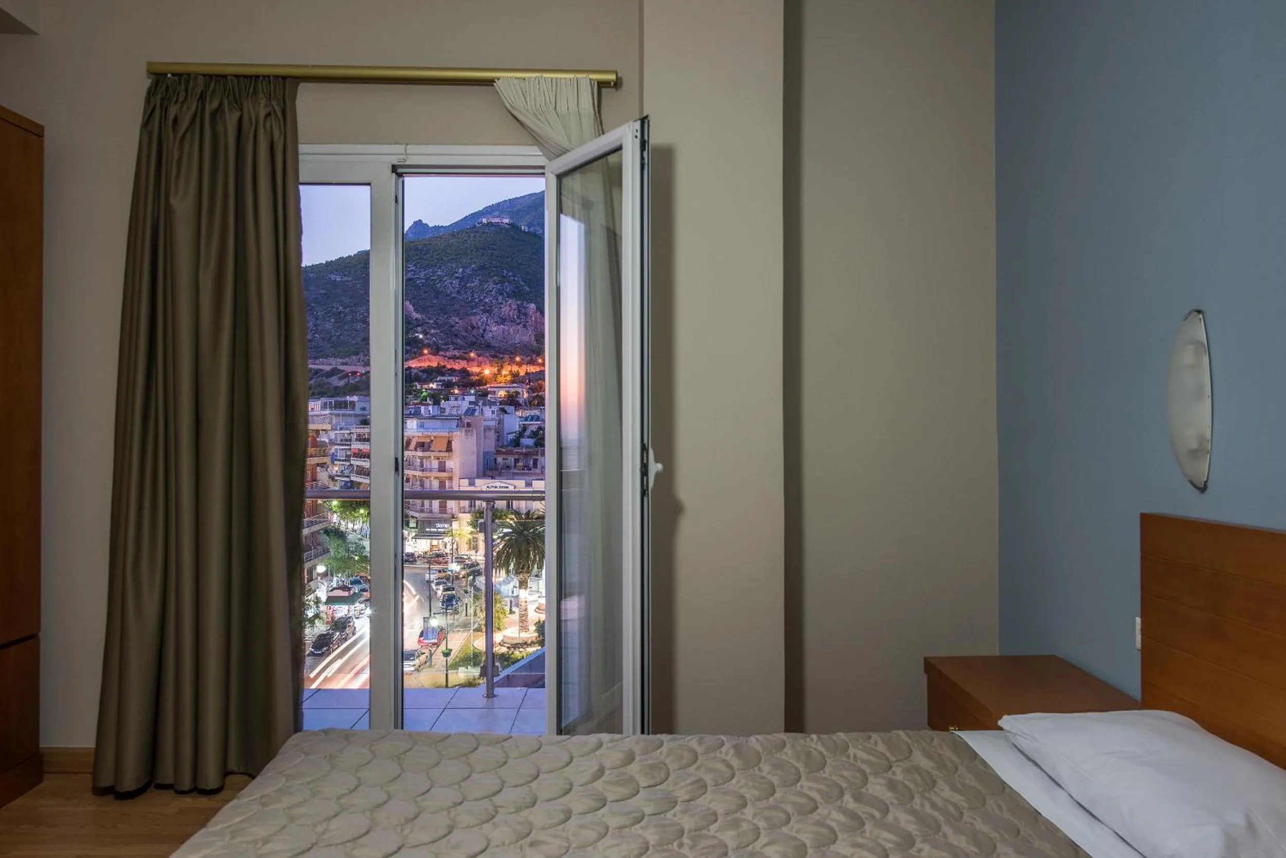 Bed in Grand Olympic Hotel Loutraki