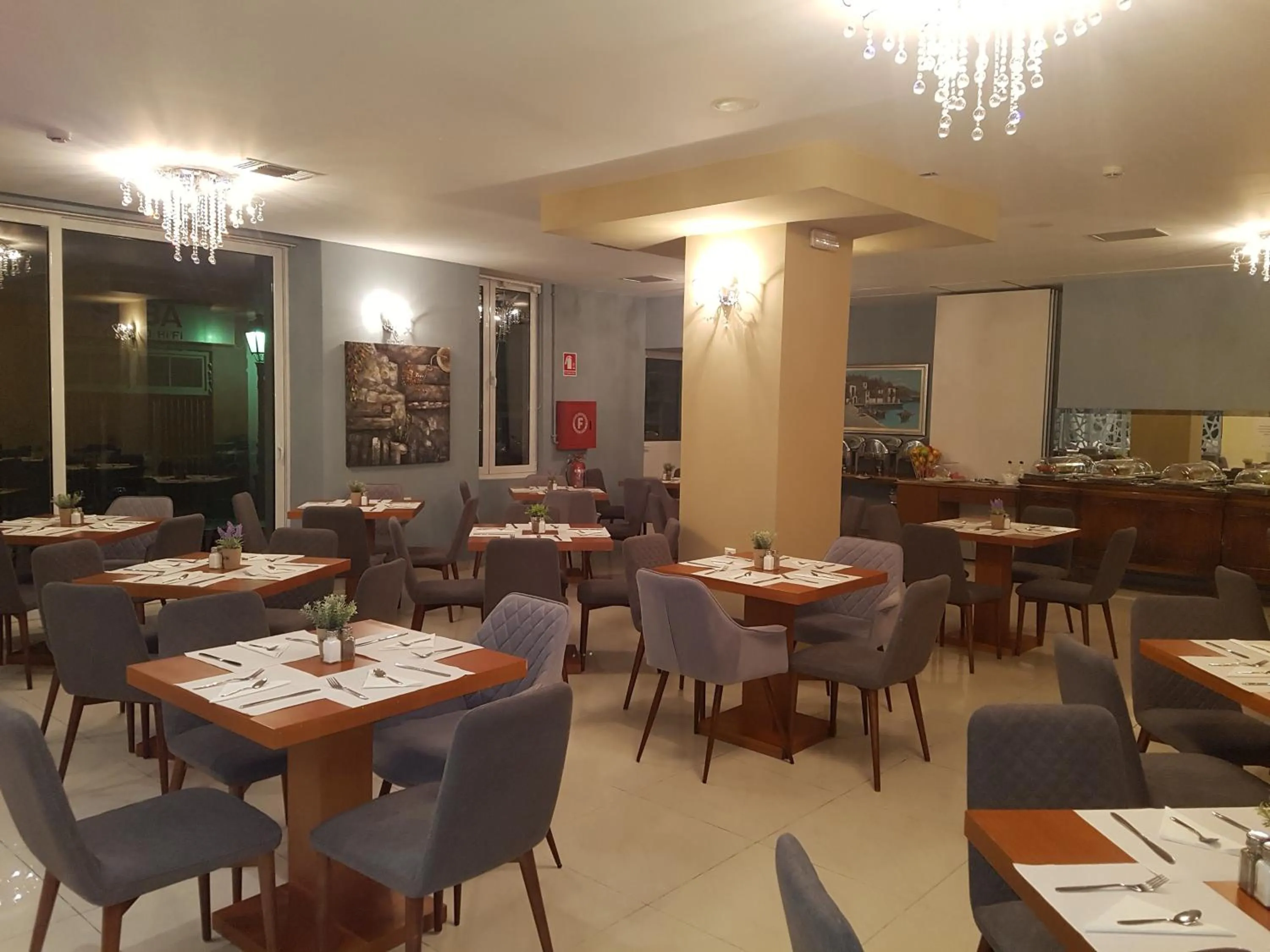 Restaurant/places to eat in Grand Olympic Hotel Loutraki
