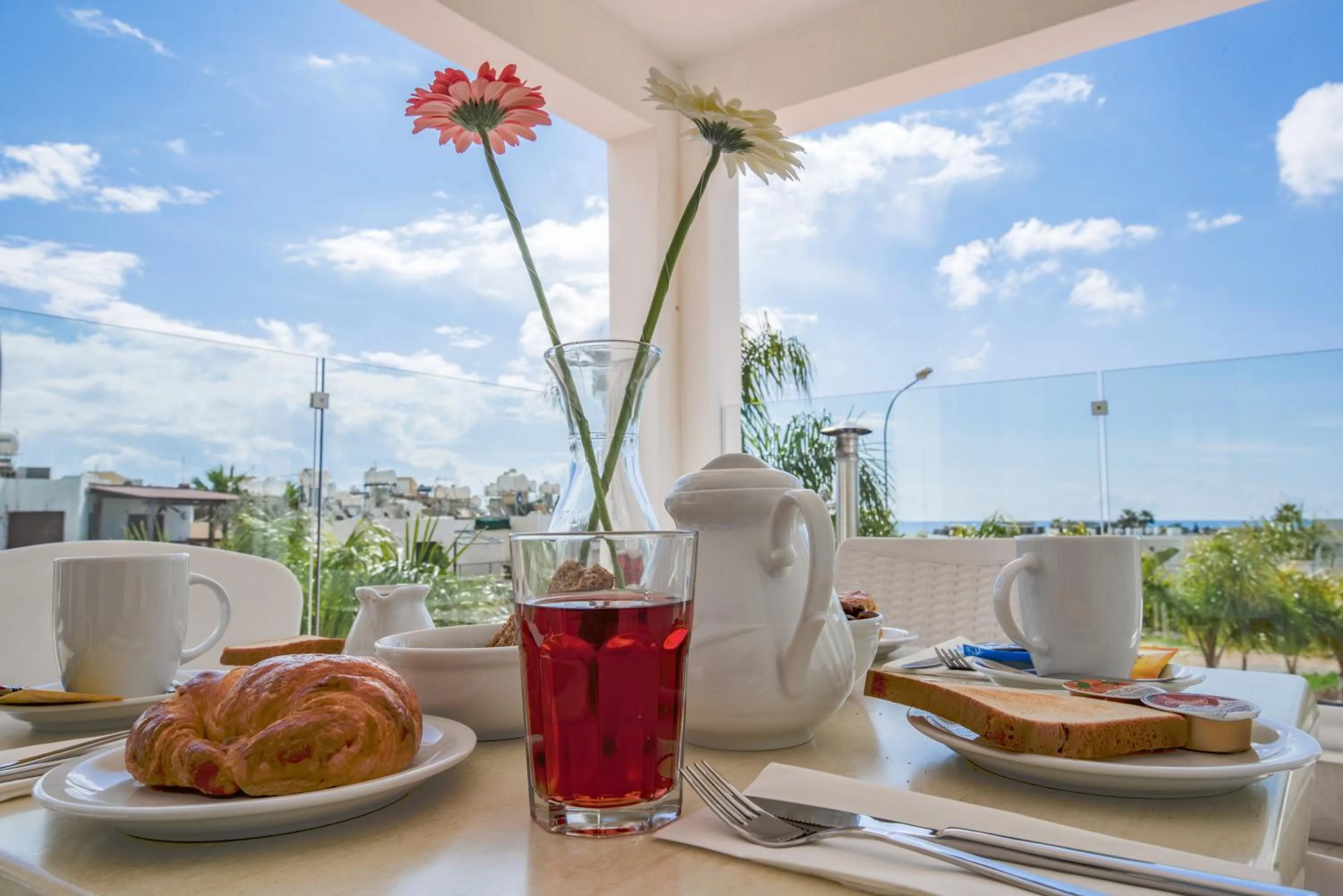 Day in La Casa Di Napa Apartments