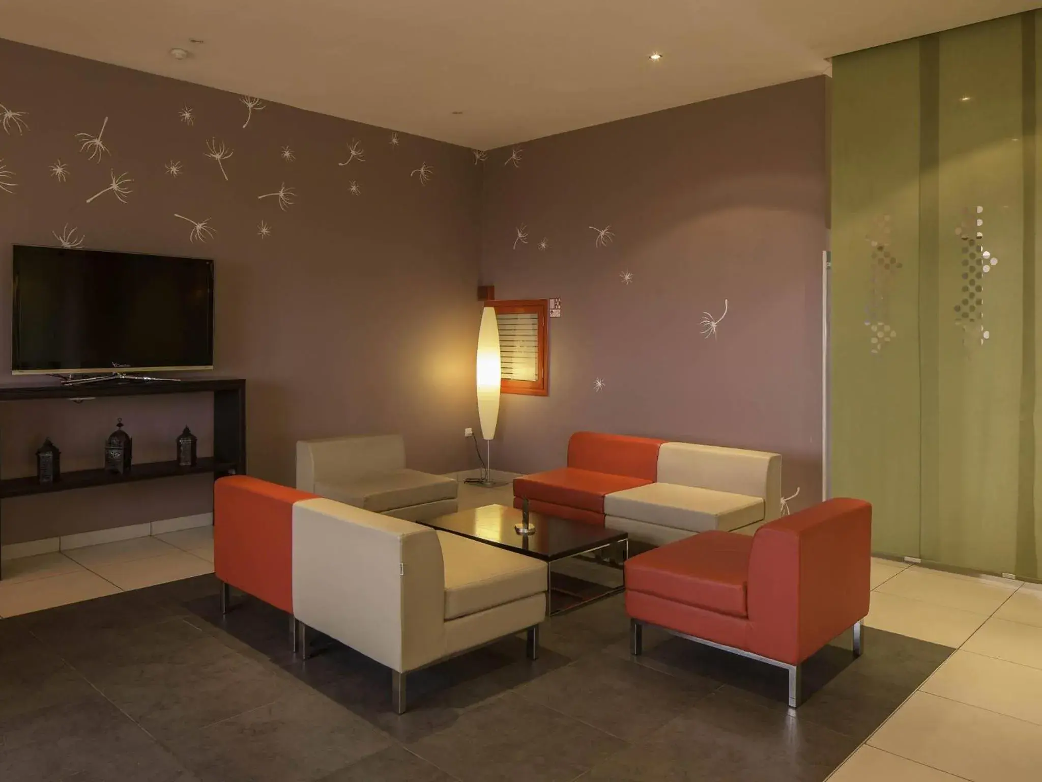 Lounge or bar in Ibis Constantine Lounge or bar in Ibis Constantine