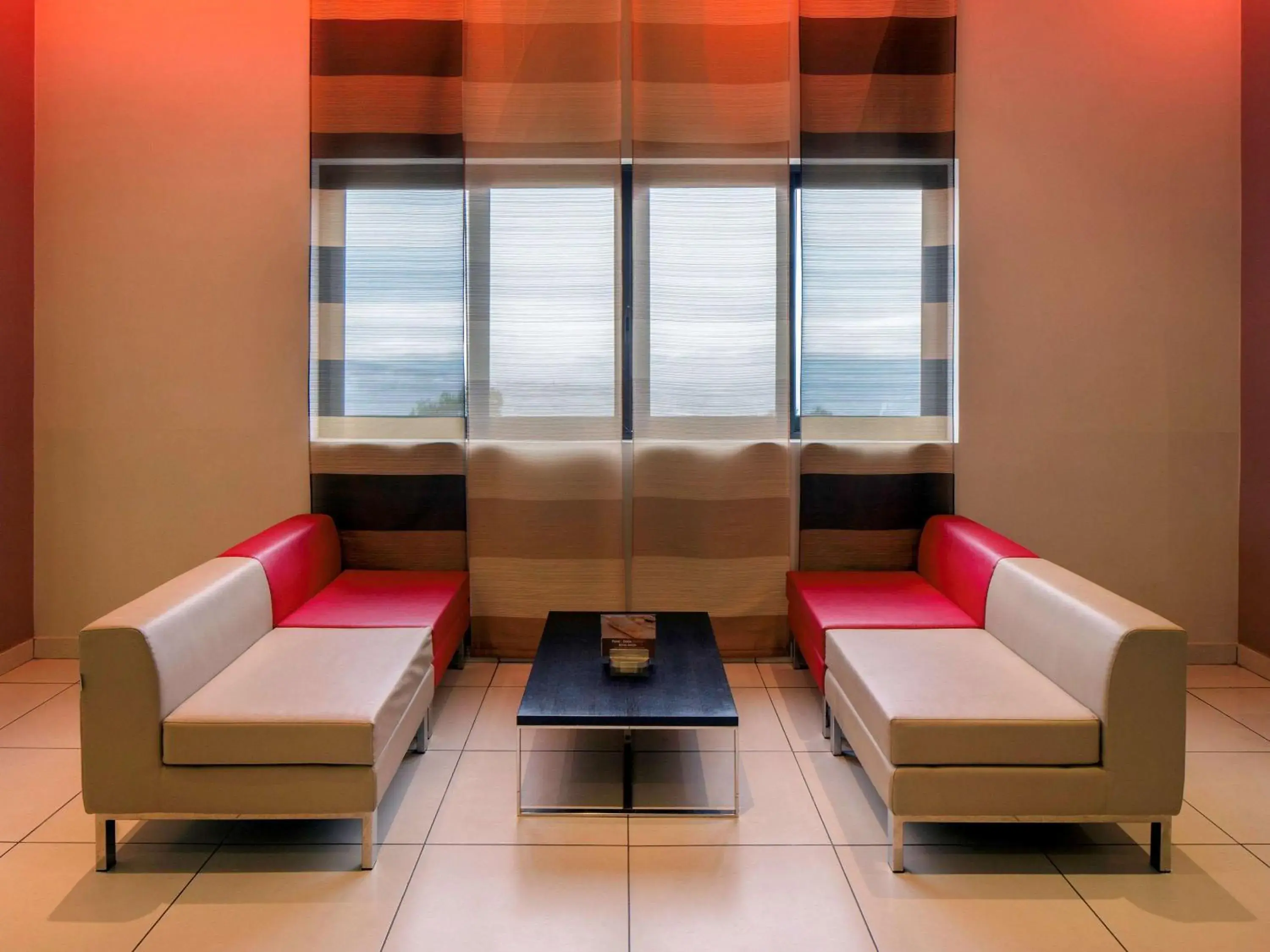 Lounge or bar, Bed in Ibis Constantine Lounge or bar, Bed in Ibis Constantine